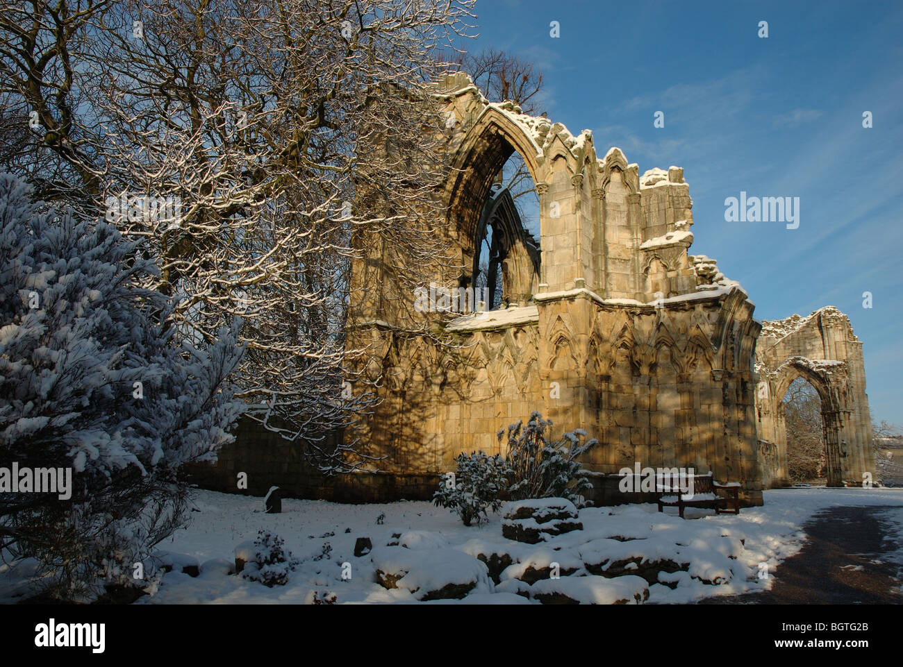 Rovine di St Mary's Abbey, Museo Giardini, York, England, Regno Unito Foto Stock