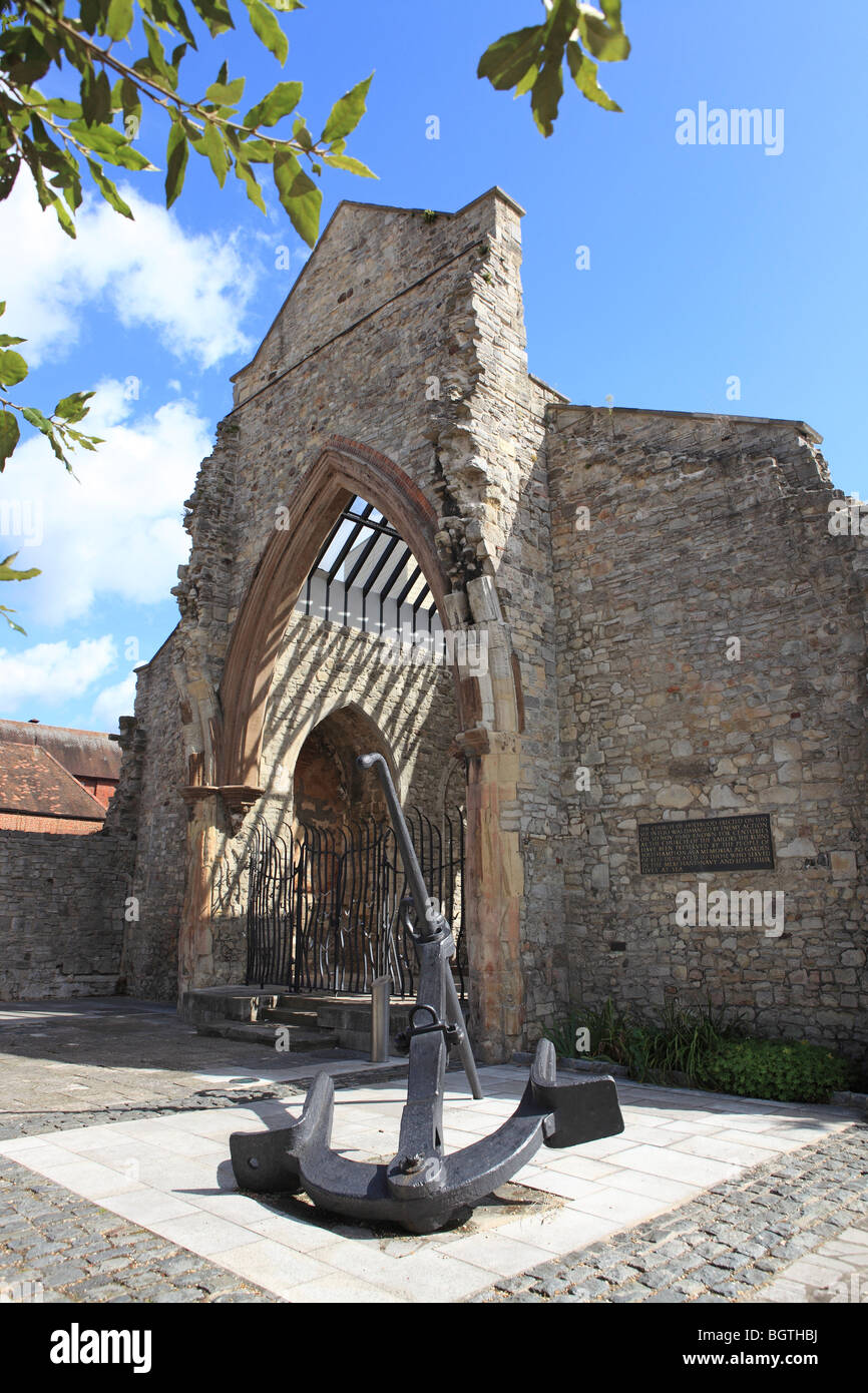 Southampton, Chiesa di Holyrood (1300), Memorial a quelli persi in mare Foto Stock