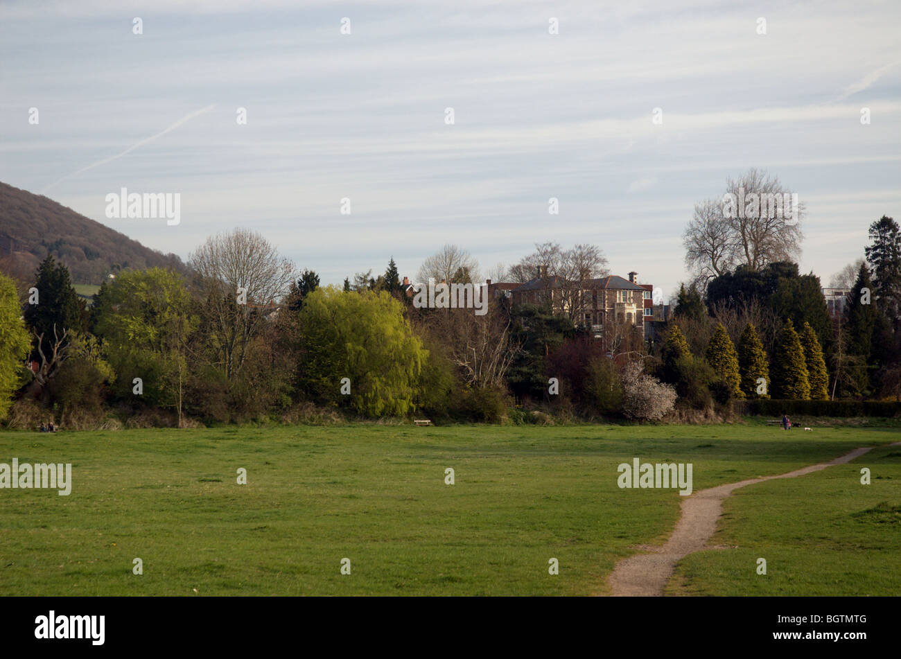 Il parco lungo il fiume Usk, vicino ad Abergavenny Foto Stock