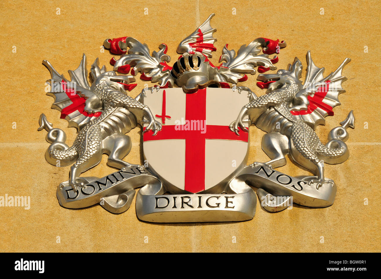 Emblema di Londra all'entrata della città di London School di Londra, Inghilterra, Regno Unito, Europa Foto Stock
