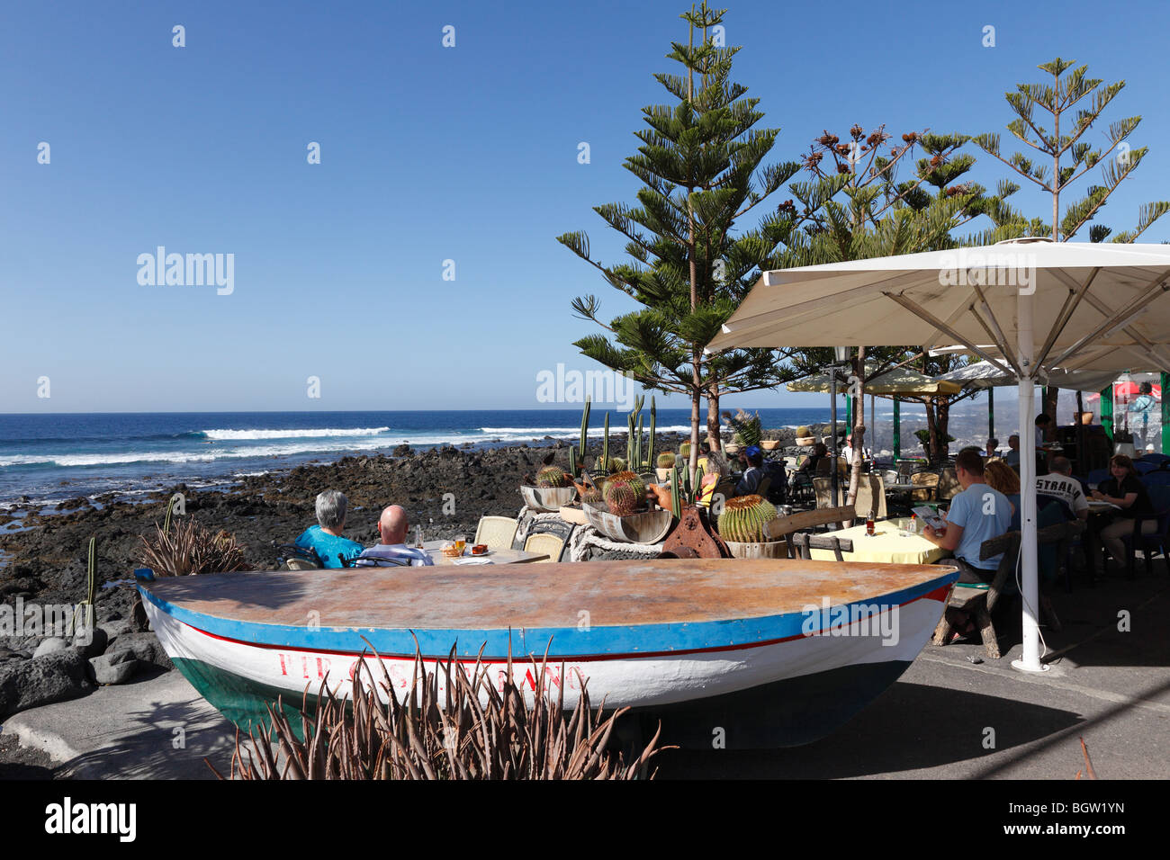 Oceanside ristorante di El Golfo, Lanzarote, Isole Canarie, Spagna, Europa Foto Stock
