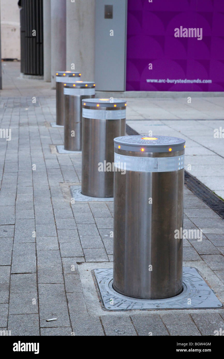 Colonnine automatiche controllo accesso effettuato da FAAC Foto Stock