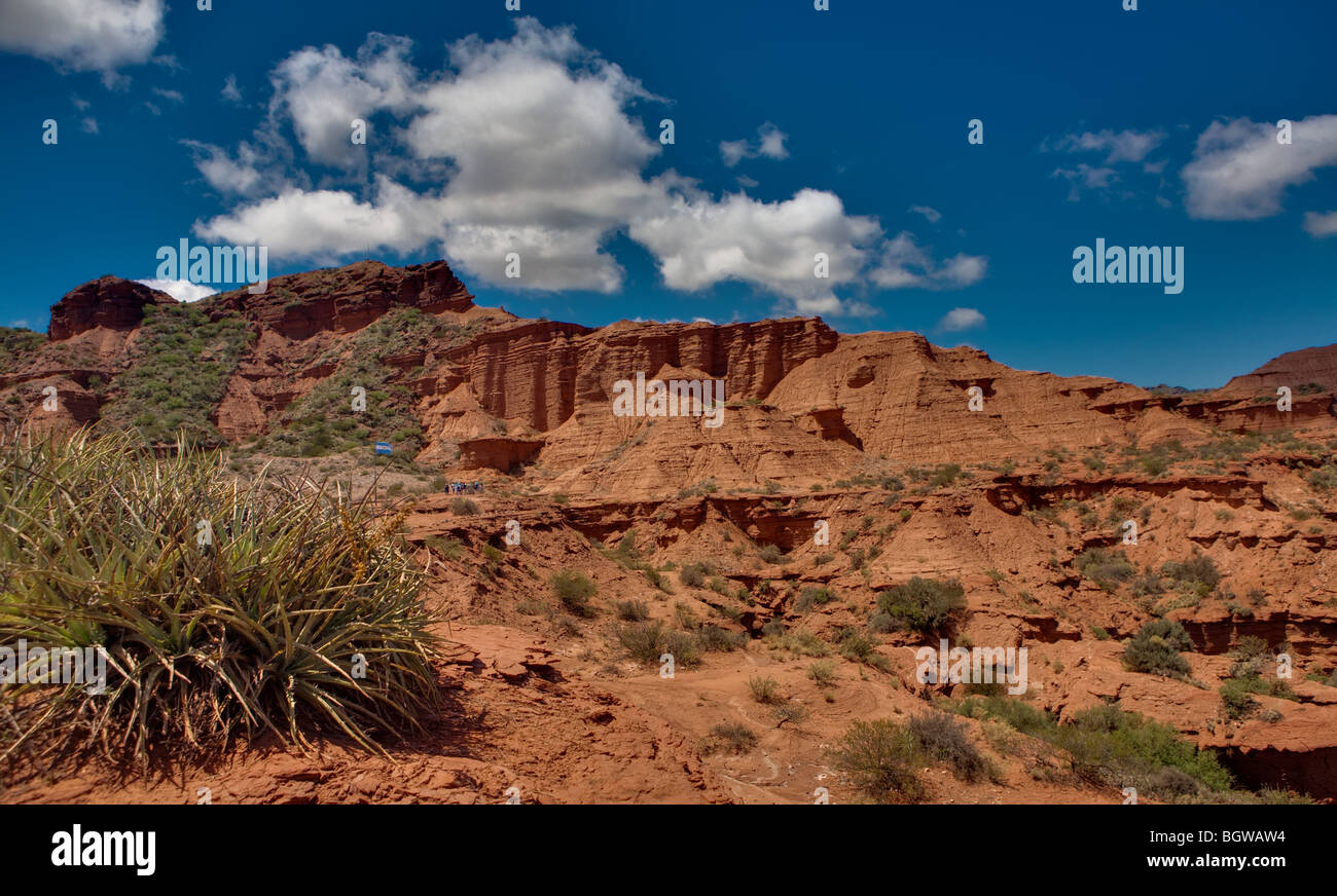 Vista delle rocce rosse formazioni nel Sierras de las Quijadas National Park, San Luis, Argentina Foto Stock