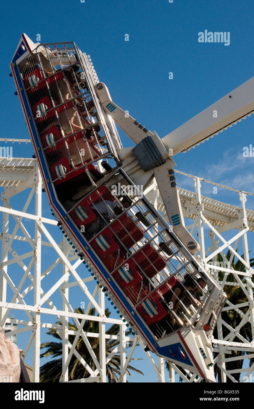 Equitazione il Faraone la maledizione al Luna Park, St Kilda, Melbourne, Australia Foto Stock