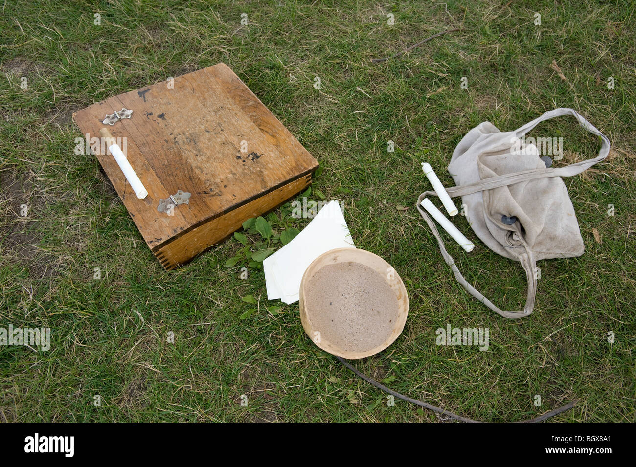 Replica di oggetti utilizzati da un soldato dalla guerra del 1812. Foto Stock