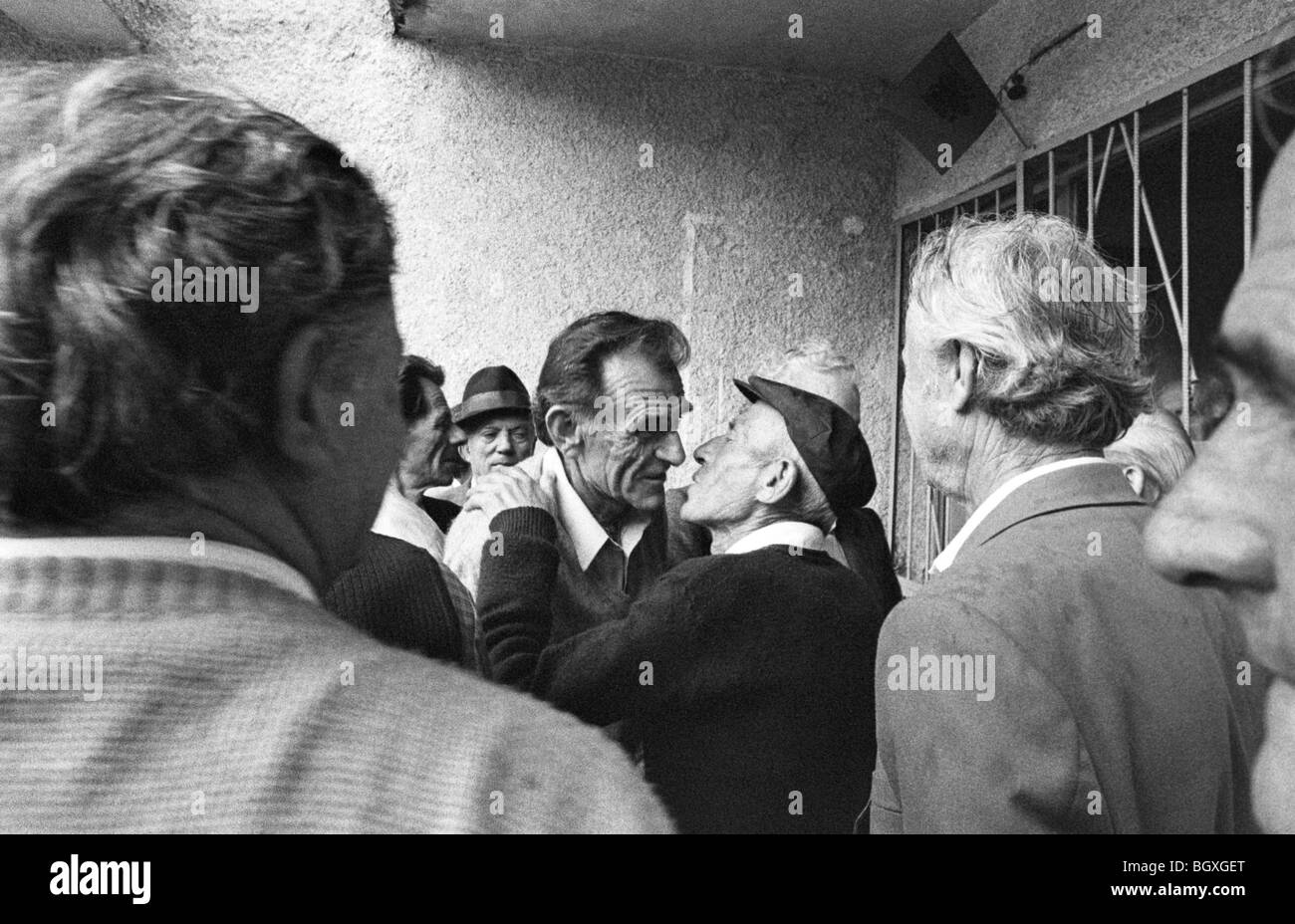 EX PRIGIONIERI POLITICI RIUNIONE.Tirana, ALBANIA, SEP' 91 Foto Stock