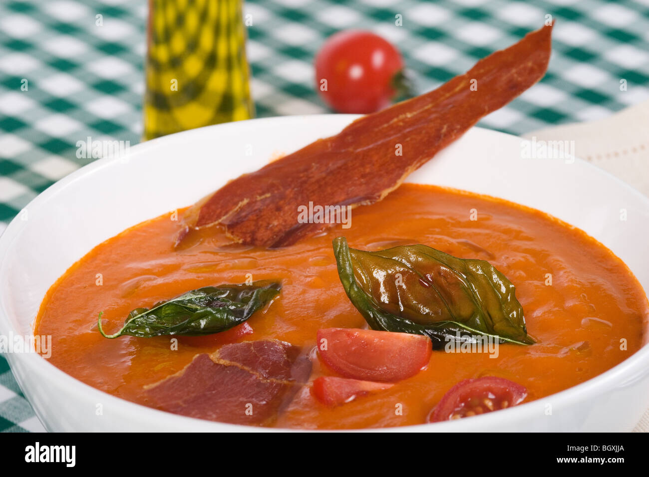 Pomodoro zuppa di pancetta Foto Stock