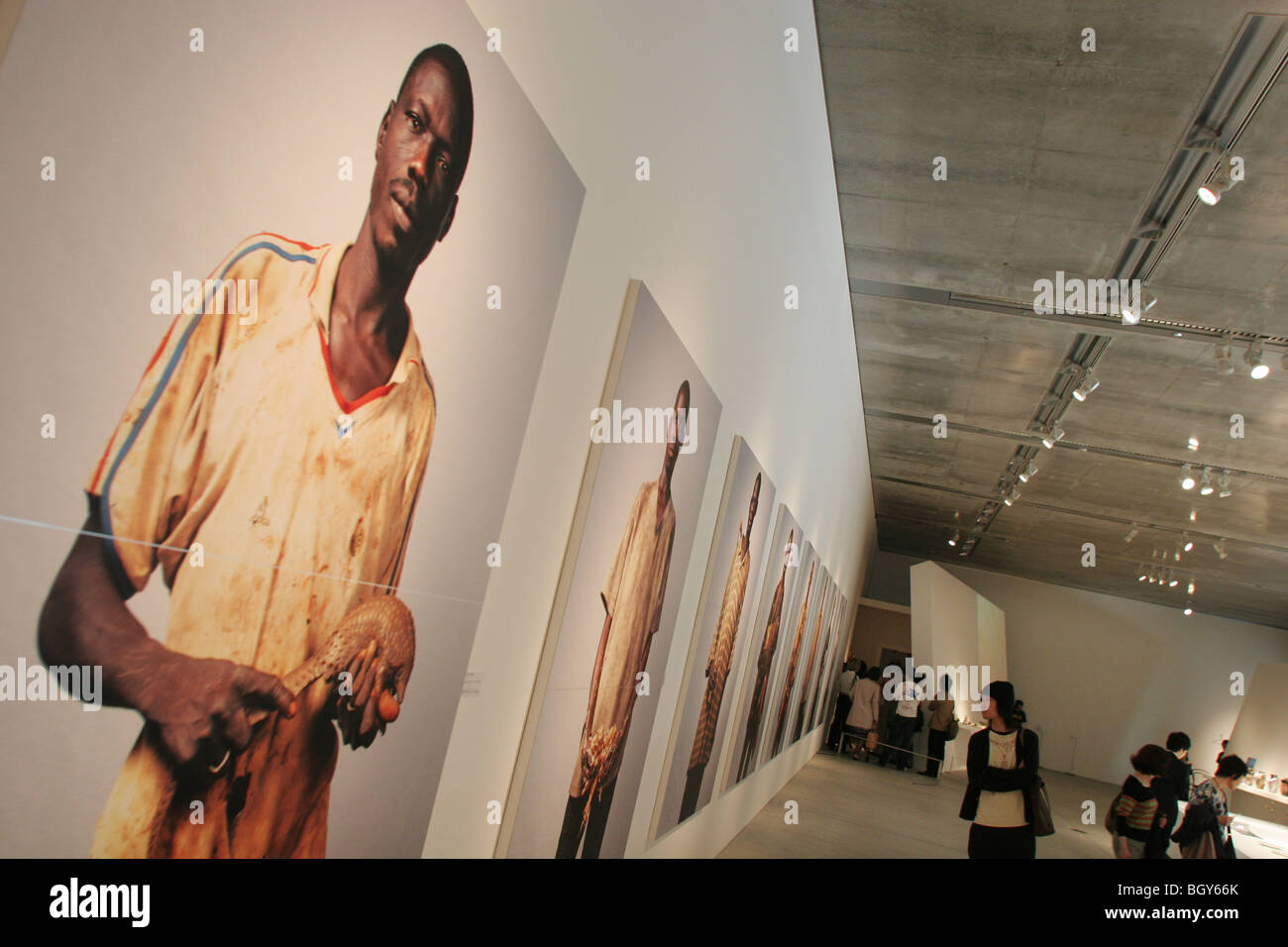 21 21 Spazio di progettazione, edificio progettato dall'architetto Tadao Ando, presso il Tokyo Midtown, Roppongi, Tokyo, Giappone, martedì 2 maggio 2007. Foto Stock