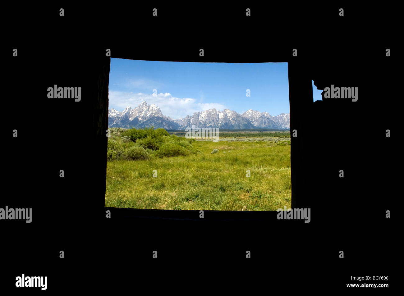 Vista del Grand Tetons da finestra Foto Stock