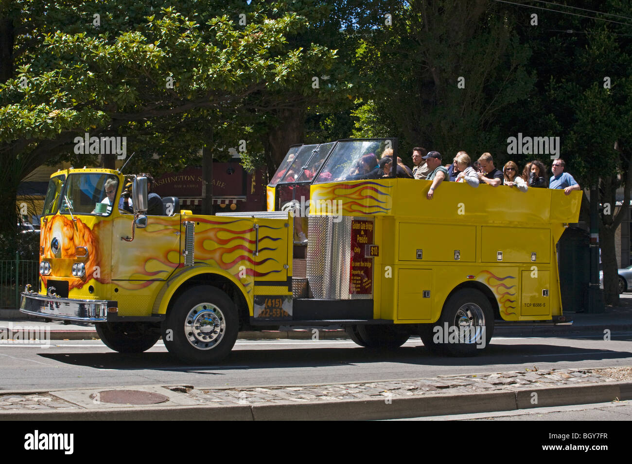 Un convertito motore Fire serve come un veicolo da turismo - SAN FRANCISCO, CALIFORNIA Foto Stock