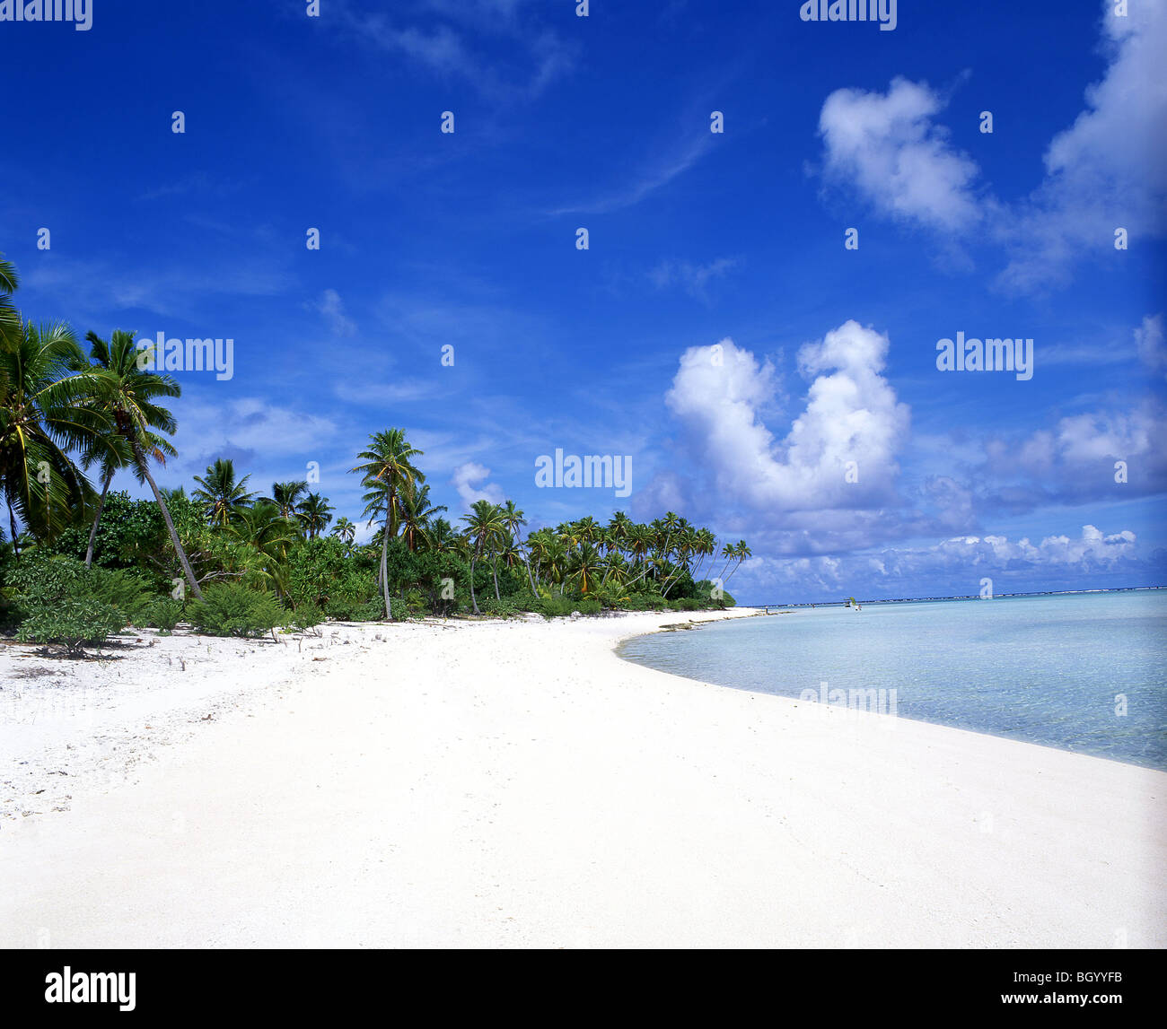 Spiaggia tropicale, atollo di Aitutaki, Isole Cook Foto Stock