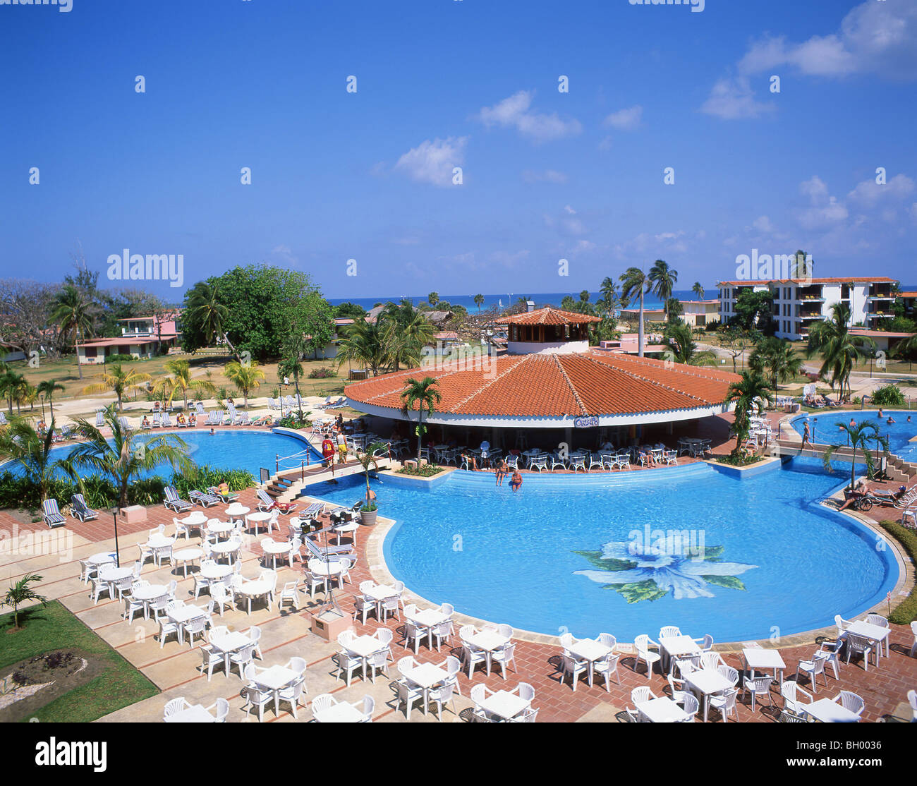 Vista della terrazza e della piscina, Hotel Villa Cuba Varadero, Matanzas, Repubblica di Cuba Foto Stock