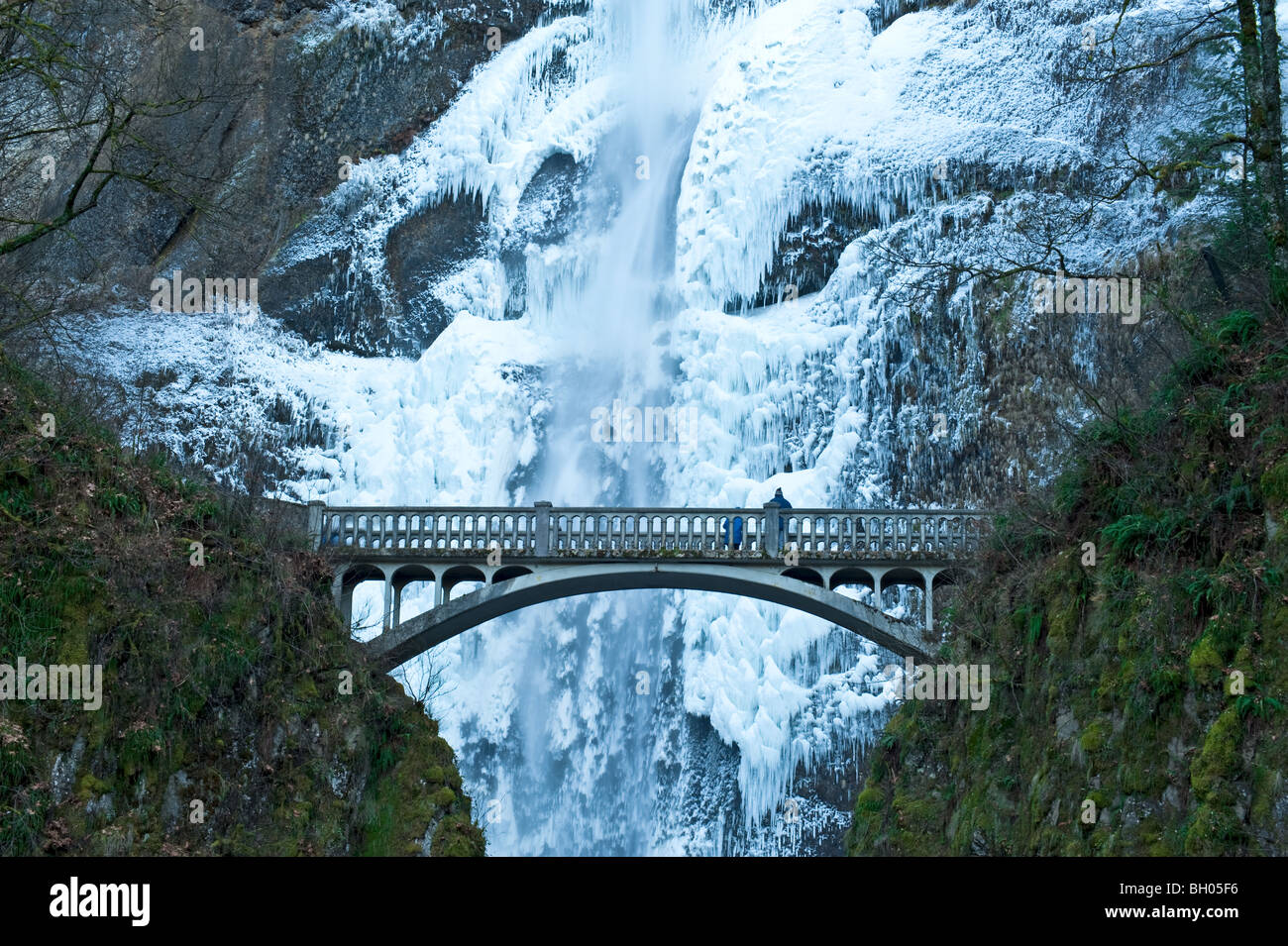 Cascate Multnomah, Oregon, congelati in inverno Foto Stock