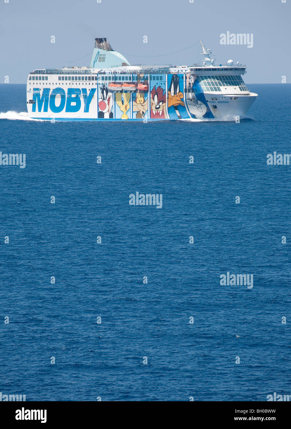La Moby Line traghetto sul mar Mediterraneo. Foto Stock