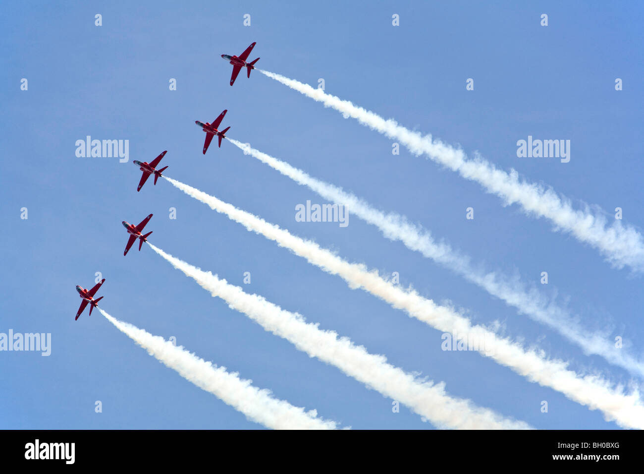 Le frecce rosse in formazione a RAF Leuchars Airshow 2009, Fife, Scozia Foto Stock