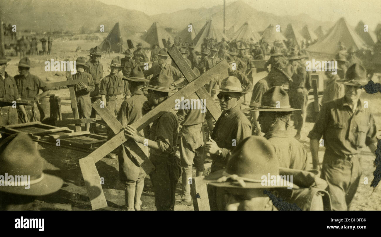 Soldati e tende. Stati Uniti Cavalleggeri lungo il confine messicano Foto Stock