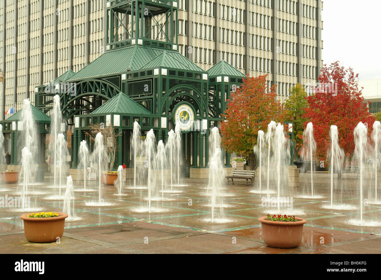 Memphis, TN, Tennessee, Downtown, Civic Center Plaza, Main Street Trolley Depot, fontana Foto Stock