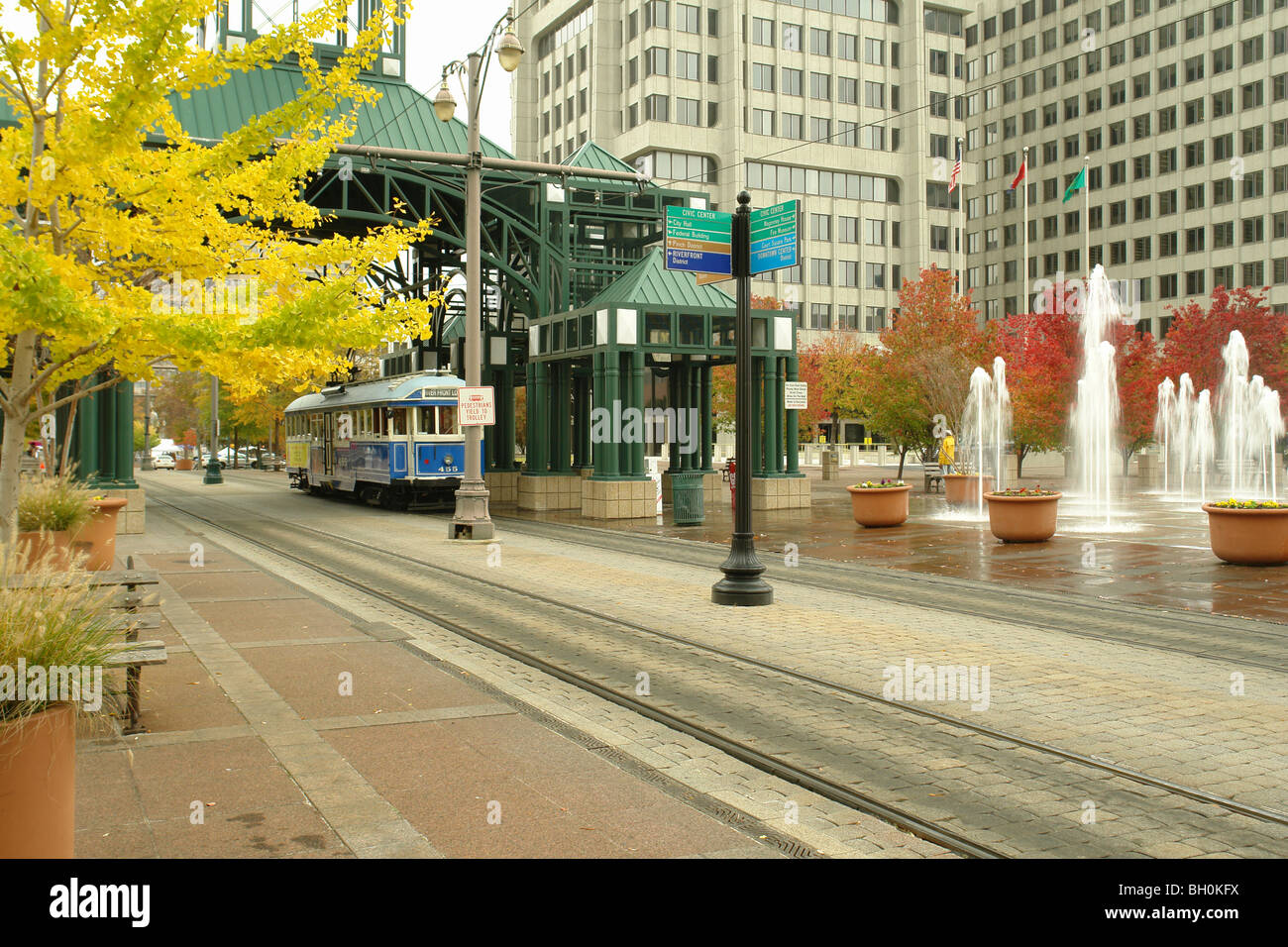 Memphis, TN, Tennessee, Downtown, Civic Center Plaza, Main Street Trolley Depot, tram Foto Stock