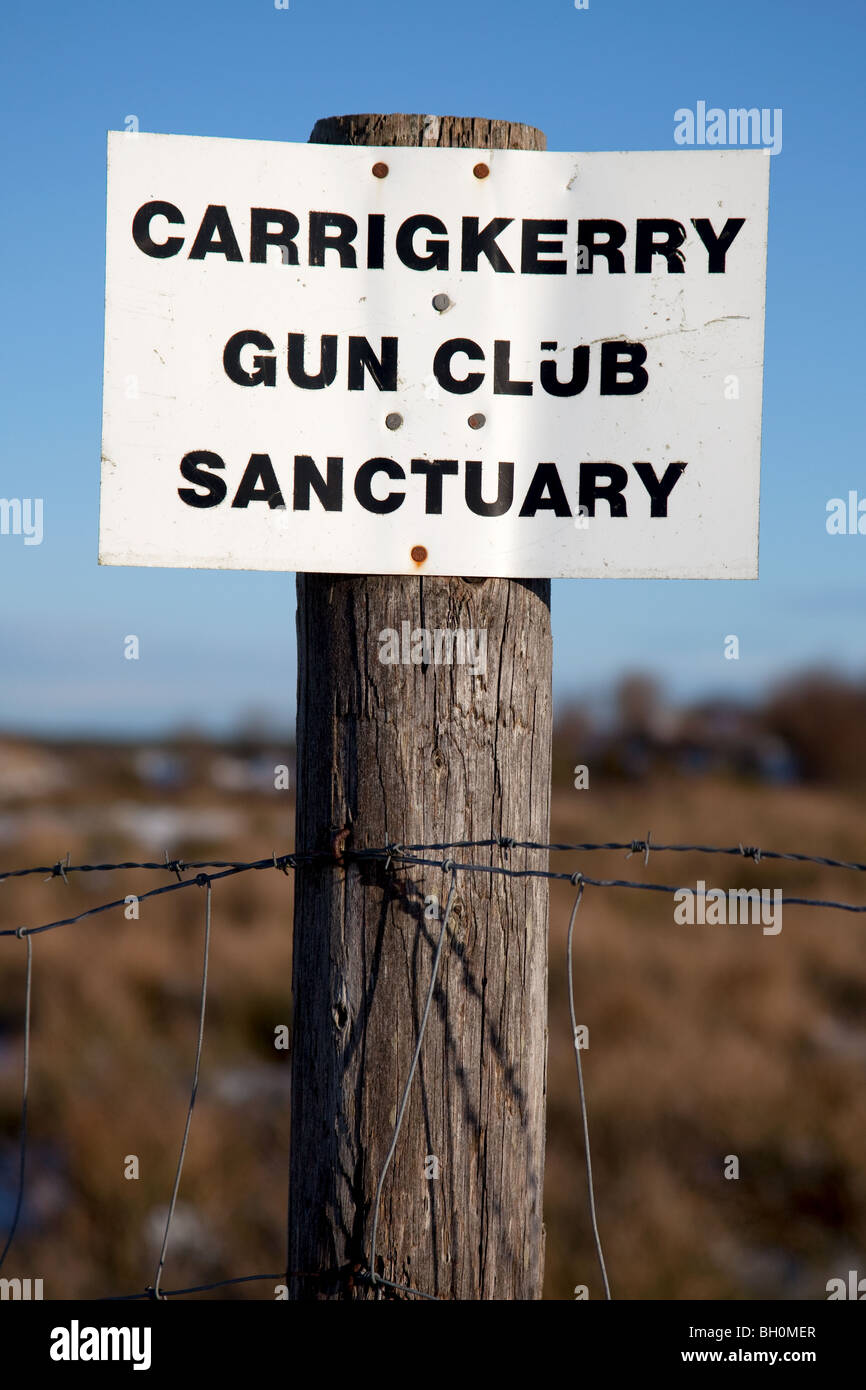 Carrikerry Gun Club Santuario segno sul post, Irlanda Foto Stock