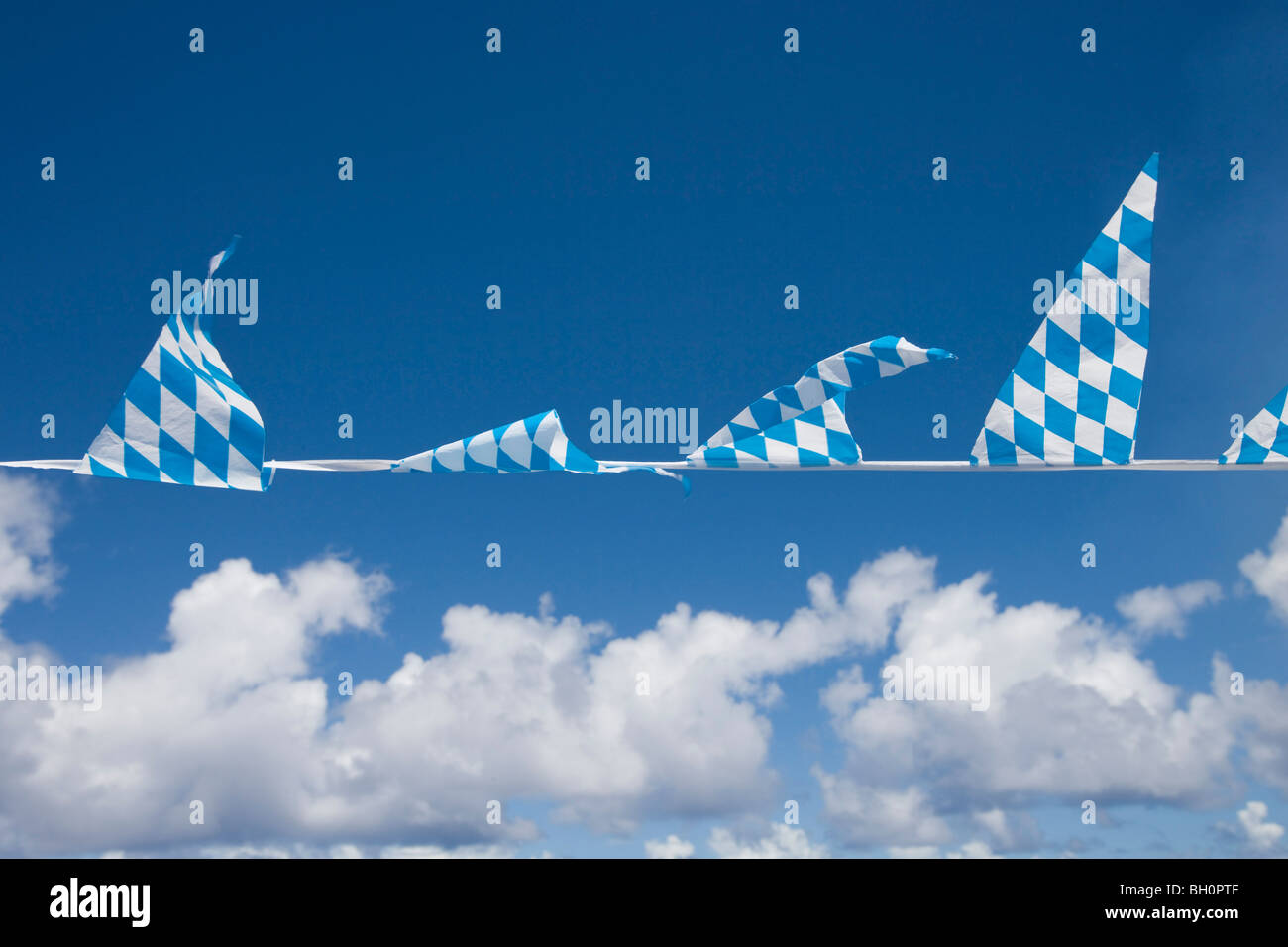 Bandiere bavarese nella parte anteriore del cielo blu, il Pacifico del Sud e Oceania Foto Stock