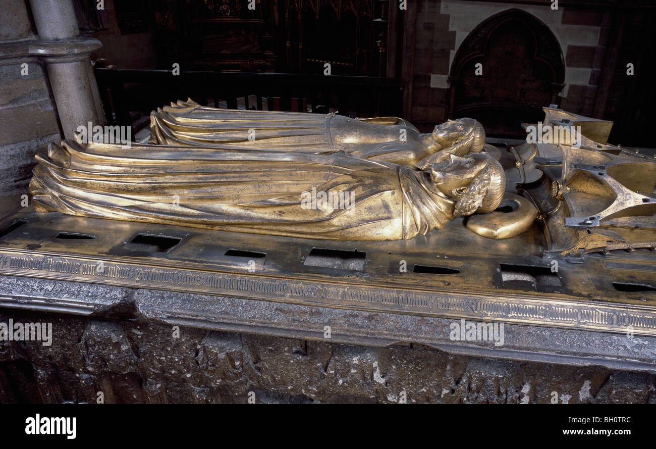 Richard II (Re d'Inghilterra 1377-1399) & Queen Anne di Boemia effigi di bronzo sulla tomba nella Westminster Abbey, il London Inghilterra England Foto Stock
