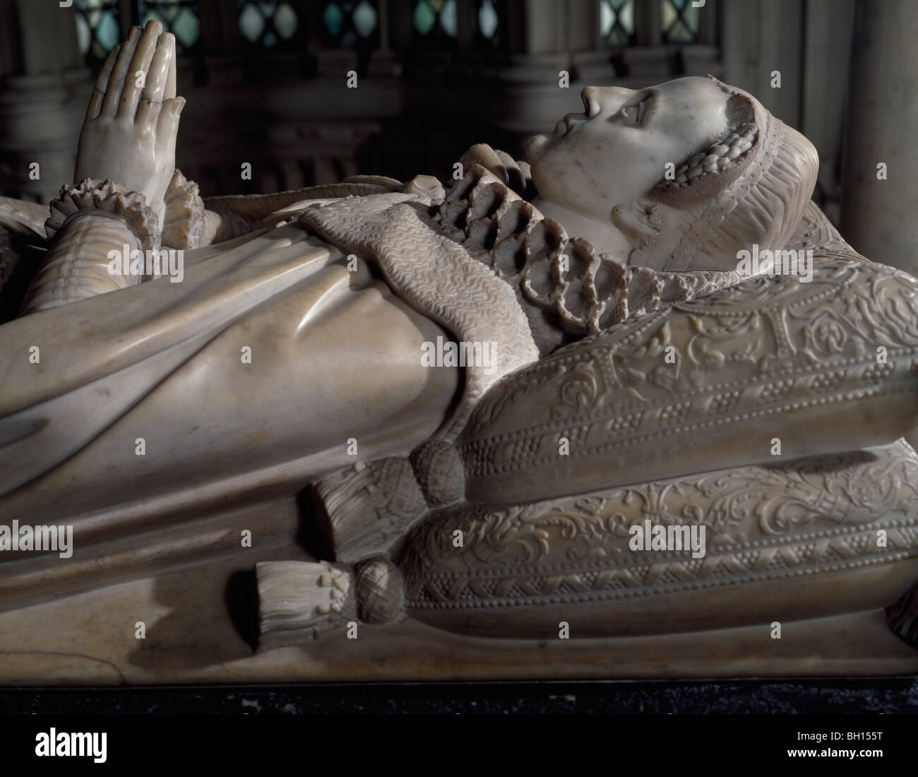 Maria Stuart Regina di Scozia. Un monumento da Cornelio cura c.1607-12 nell Abbazia di Wesminster, London Inghilterra England Foto Stock