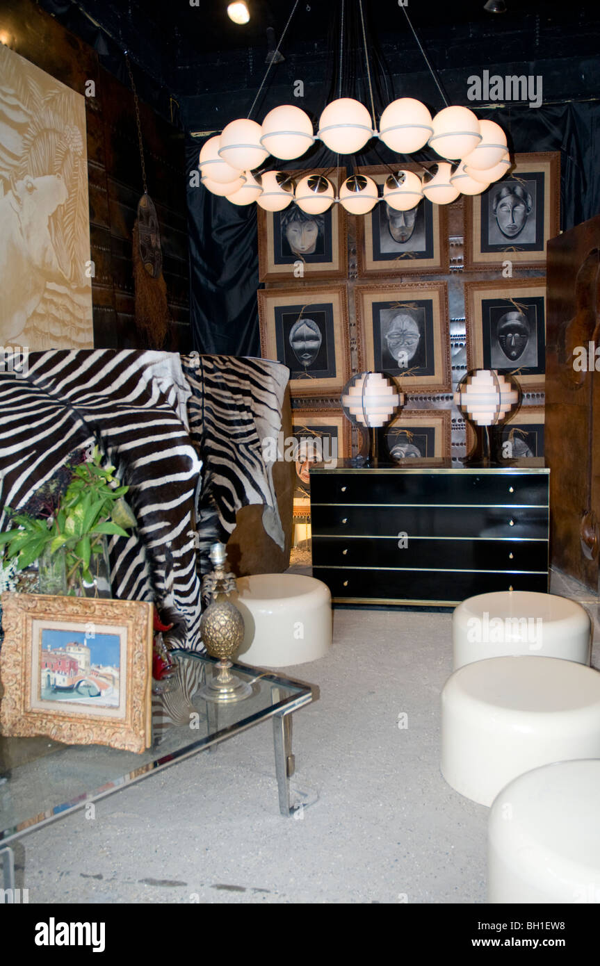 Antiquariato Marche aux puces de St Ouen PARIS - Art Deco Foto Stock