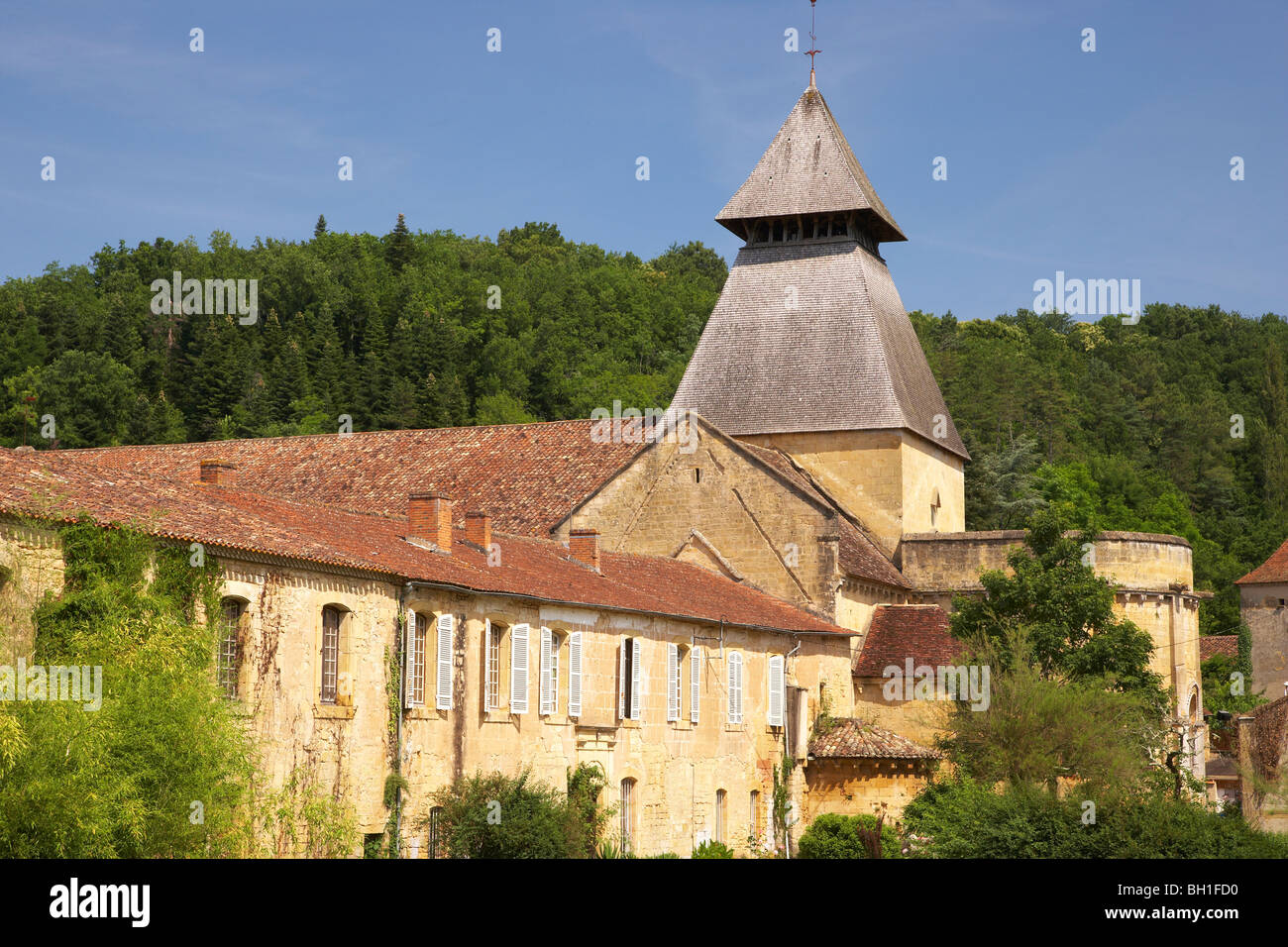 Abbaye de Cadouin, Via di San Giacomo, strade di Santiago, Chemins de Saint-Jacques, Via Lemovicensis, Cadouin, Dept. Dordogna, Foto Stock