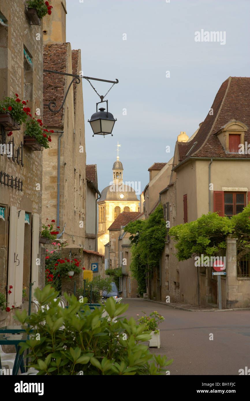 Città di Vézelay, Via di San Giacomo, Chemins de Saint Jacques, Via Lemovicensis, Dept. Yonne, Borgogna, in Francia, in Europa Foto Stock