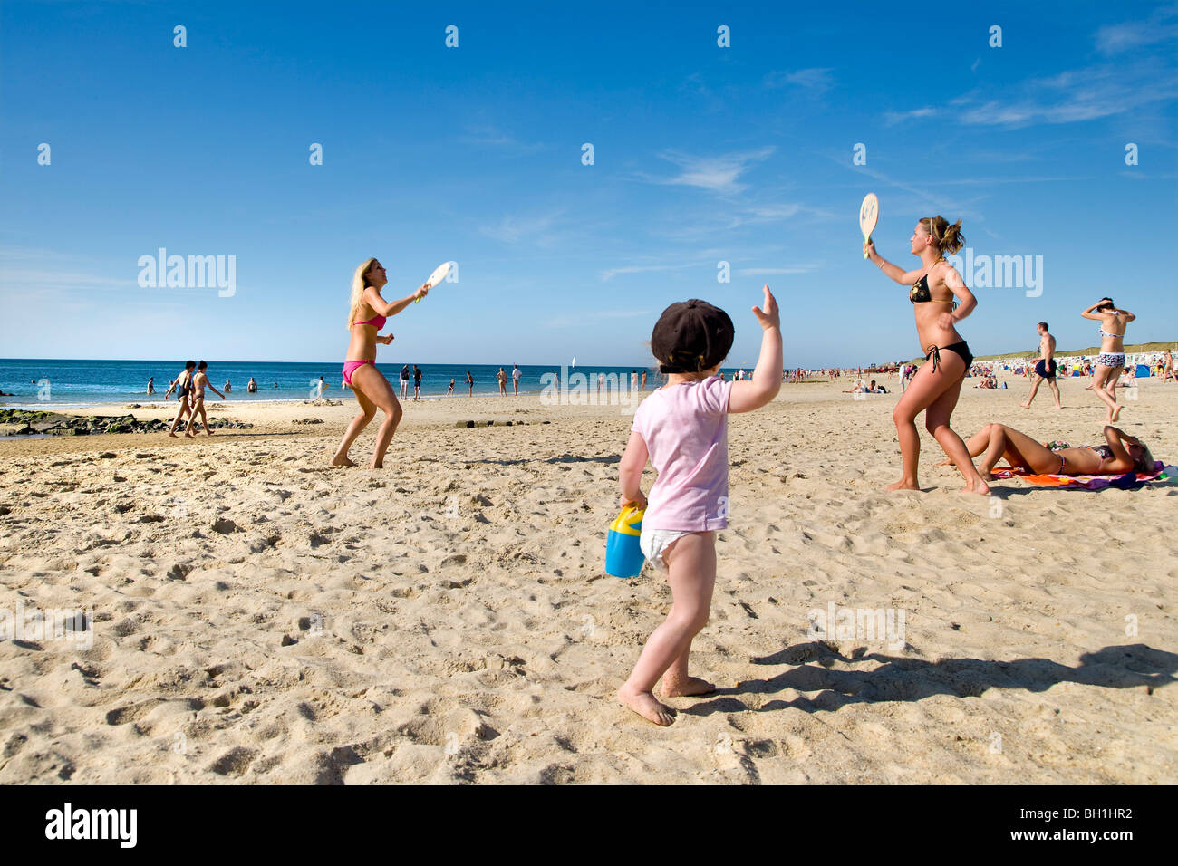 Beach tennis immagini e fotografie stock ad alta risoluzione - Alamy