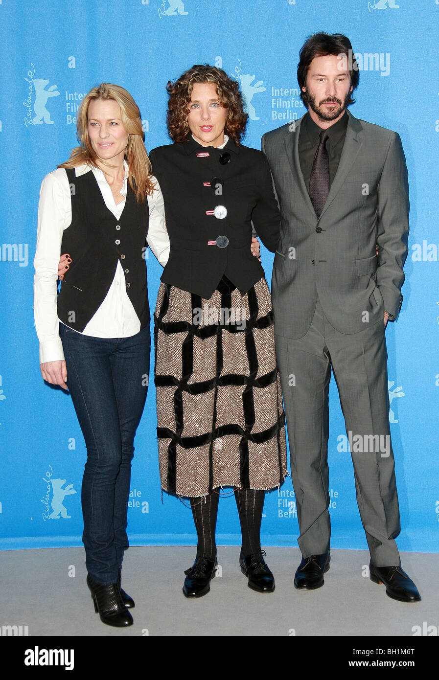 ROBIN WRIGHT PENN REBECCA MIL attrice regista e attore IL GRAND HYATT POTSDAMER PLATZ BERLINO GERMANIA 09/02/2009 Foto Stock