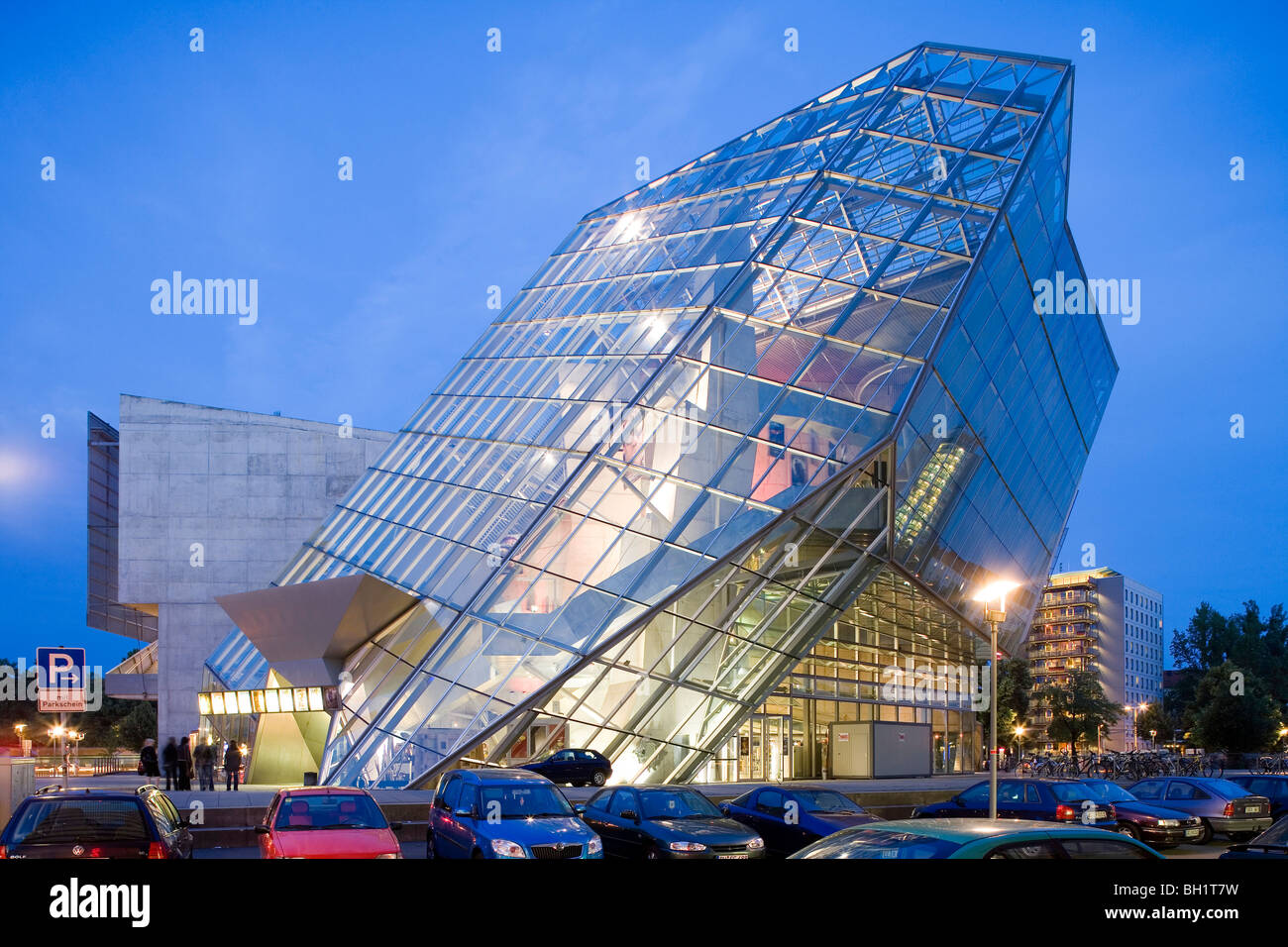 UFA-Palazzo del Cinema Cristal di sera, Dresda, Sassonia, Germania Foto Stock