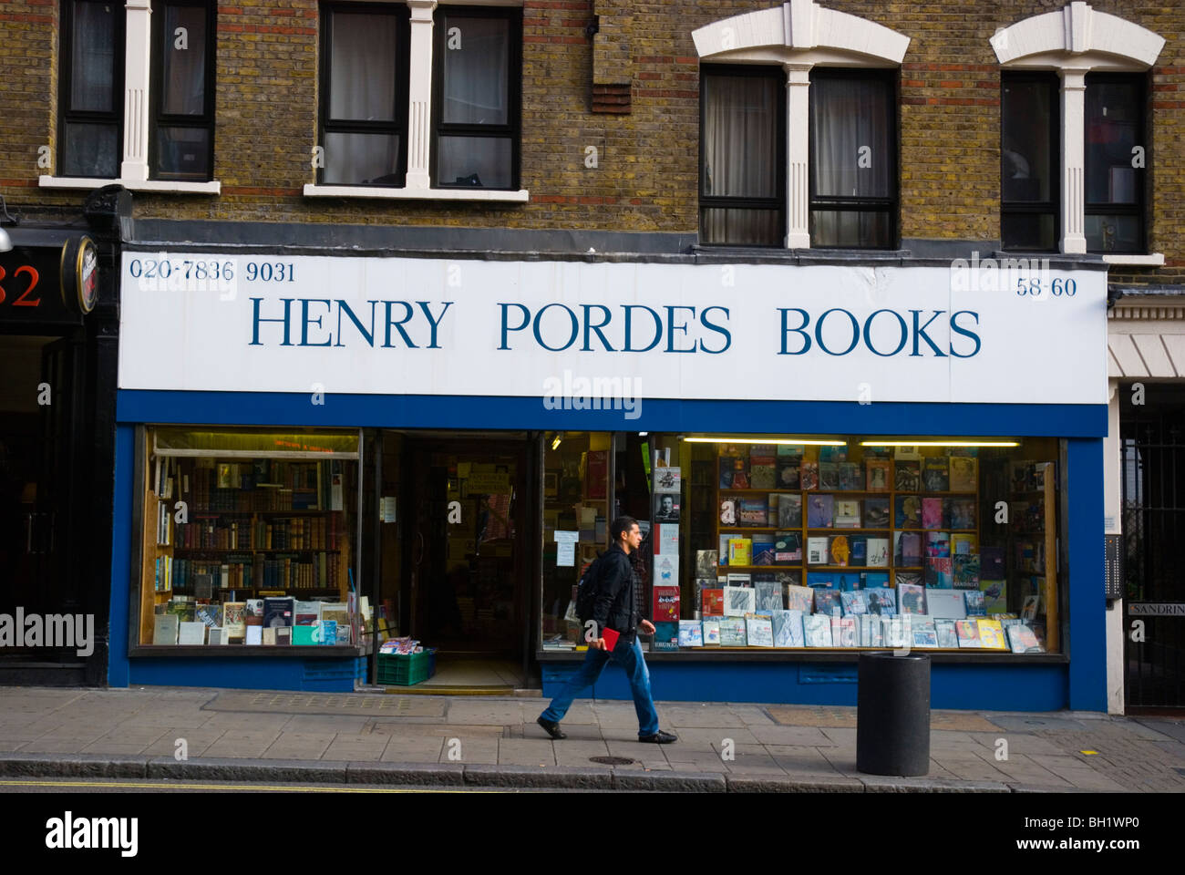 Charing Cross Road Central Londra Inghilterra REGNO UNITO Foto Stock