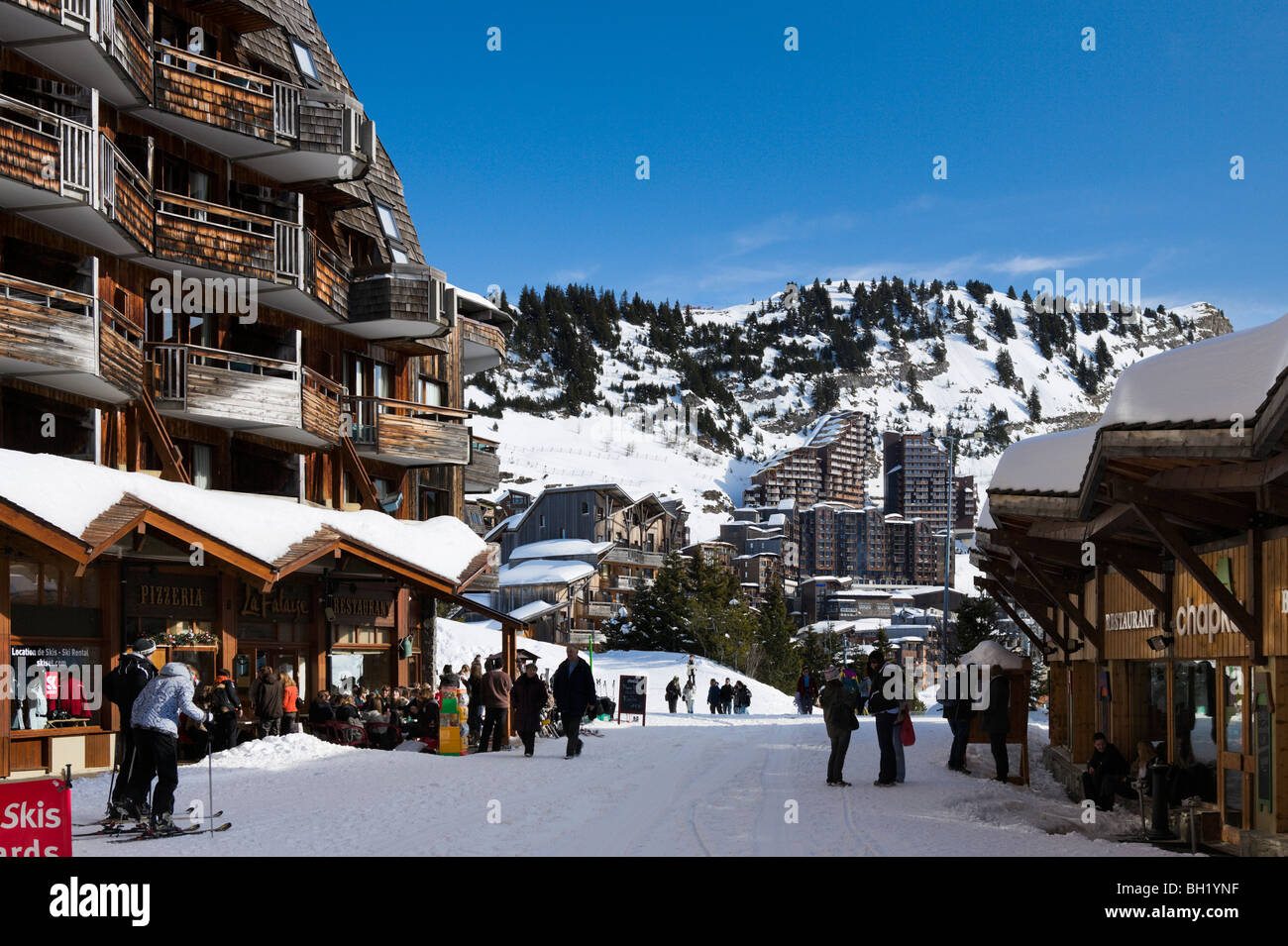 La Falaise area di Avoriaz, Portes du Soleil Ski Region, Haute Savoie, Francia Foto Stock