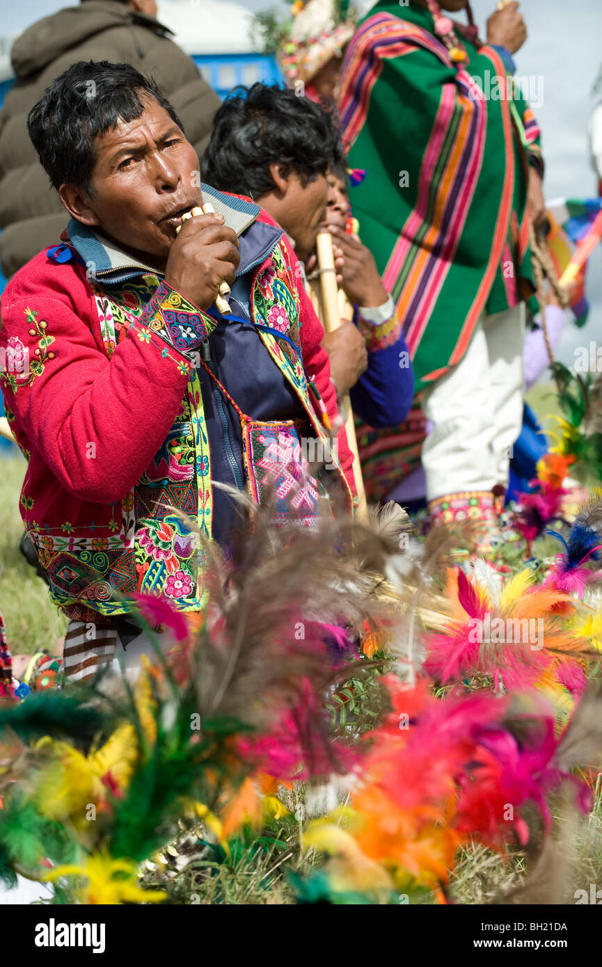 Musicisti andina nel Altiplano. Foto Stock