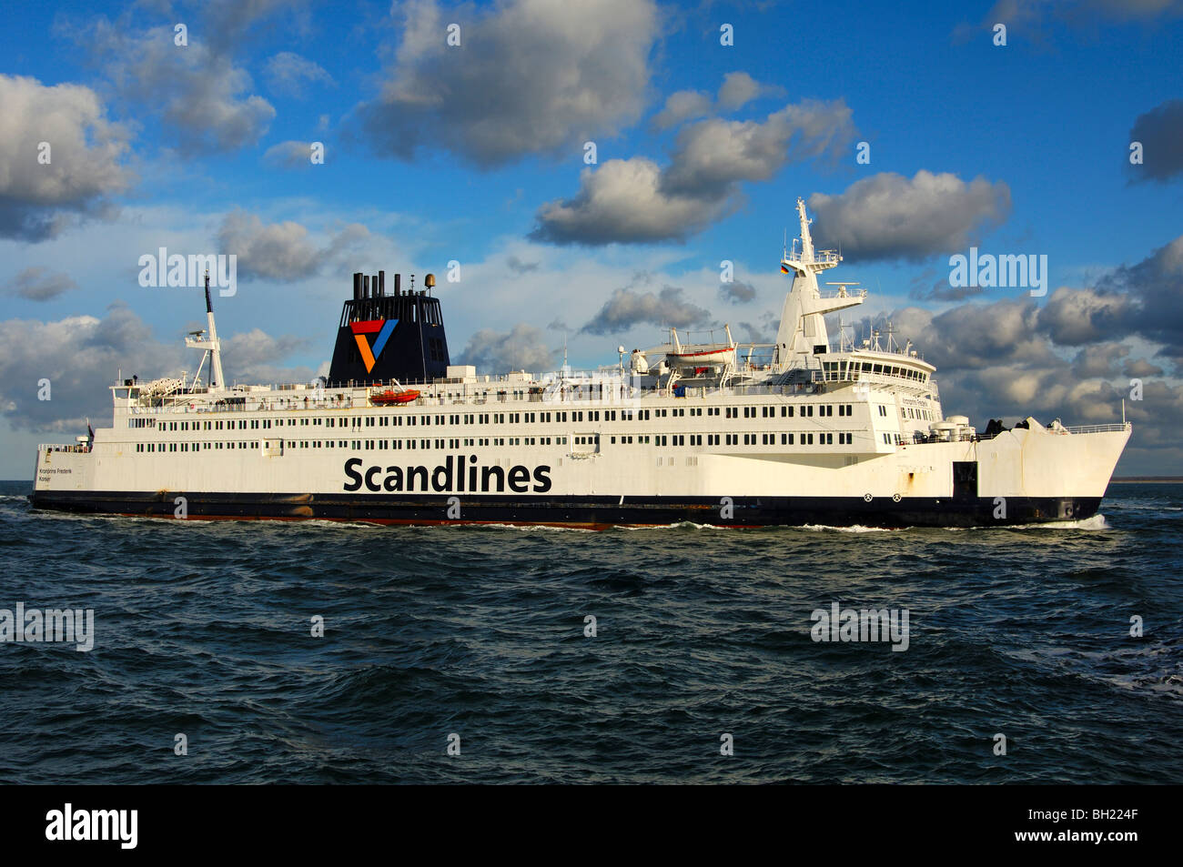 Scandlines nave traghetto "Kronprins Frederik" in alto mare sul Mar Baltico Foto Stock