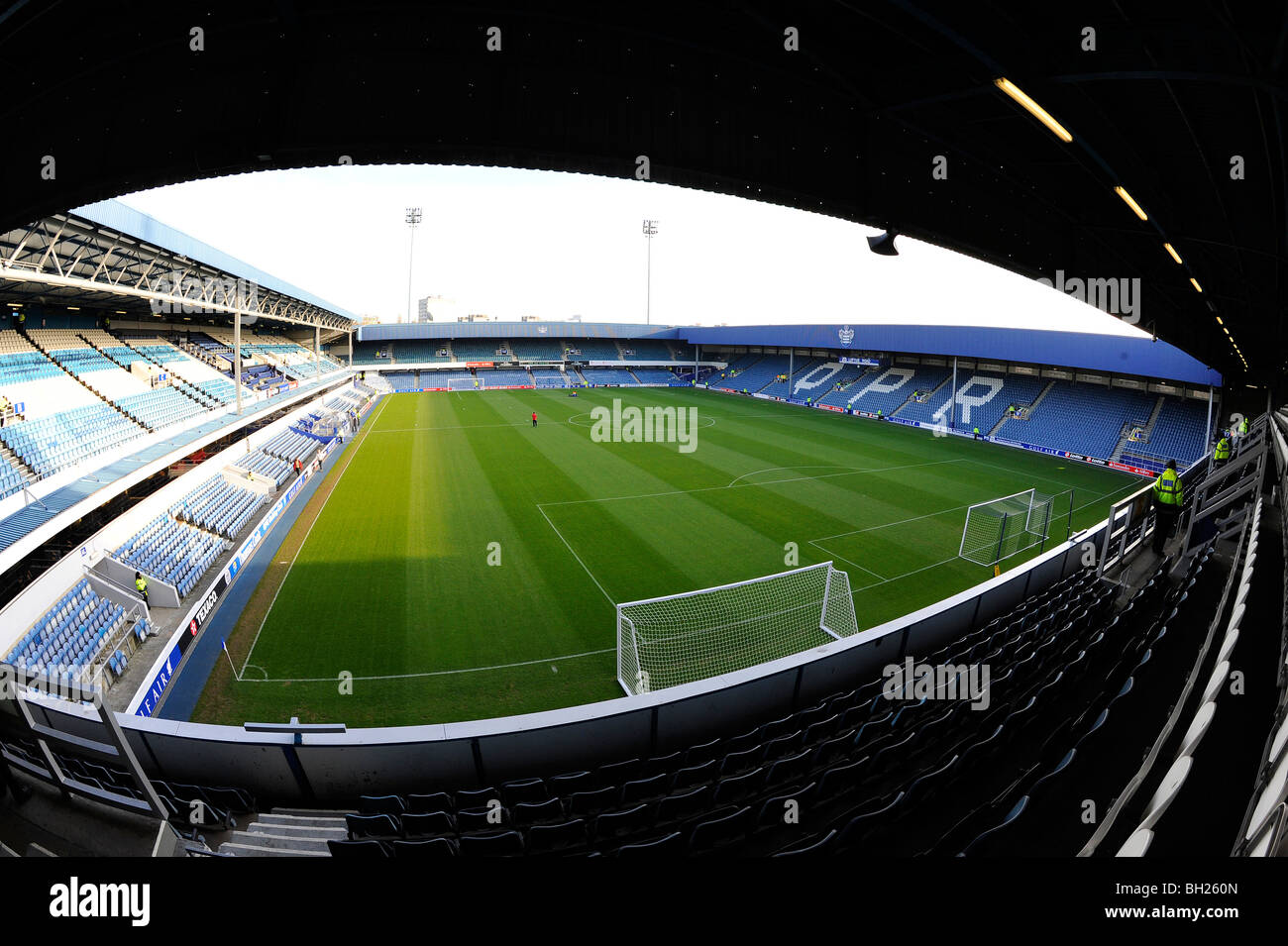 Vista interna Loftus Road Stadium, Shephards Bush, Londra. Home del Queens Park Rangers Football Club o QPR Foto Stock