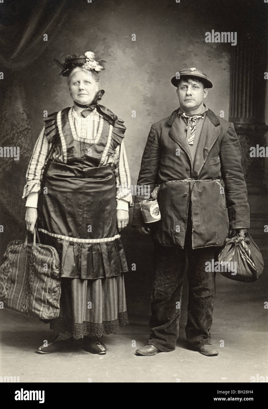 Costume Hobo giovane parte anteriore Foto Stock