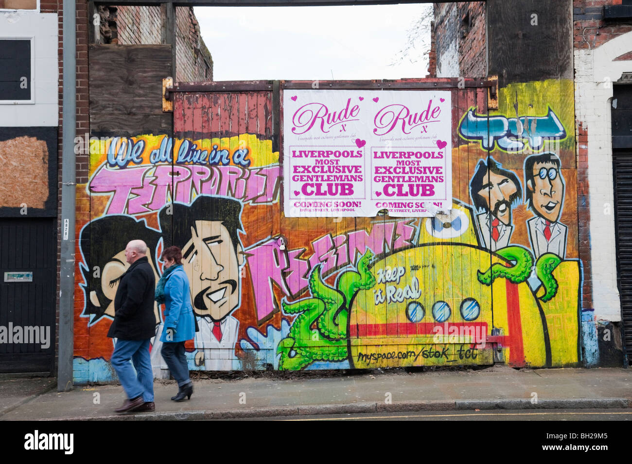 Inner City street graffiti in Duke Street, Liverpool, Merseyside England, Regno Unito, Gran Bretagna. Foto Stock