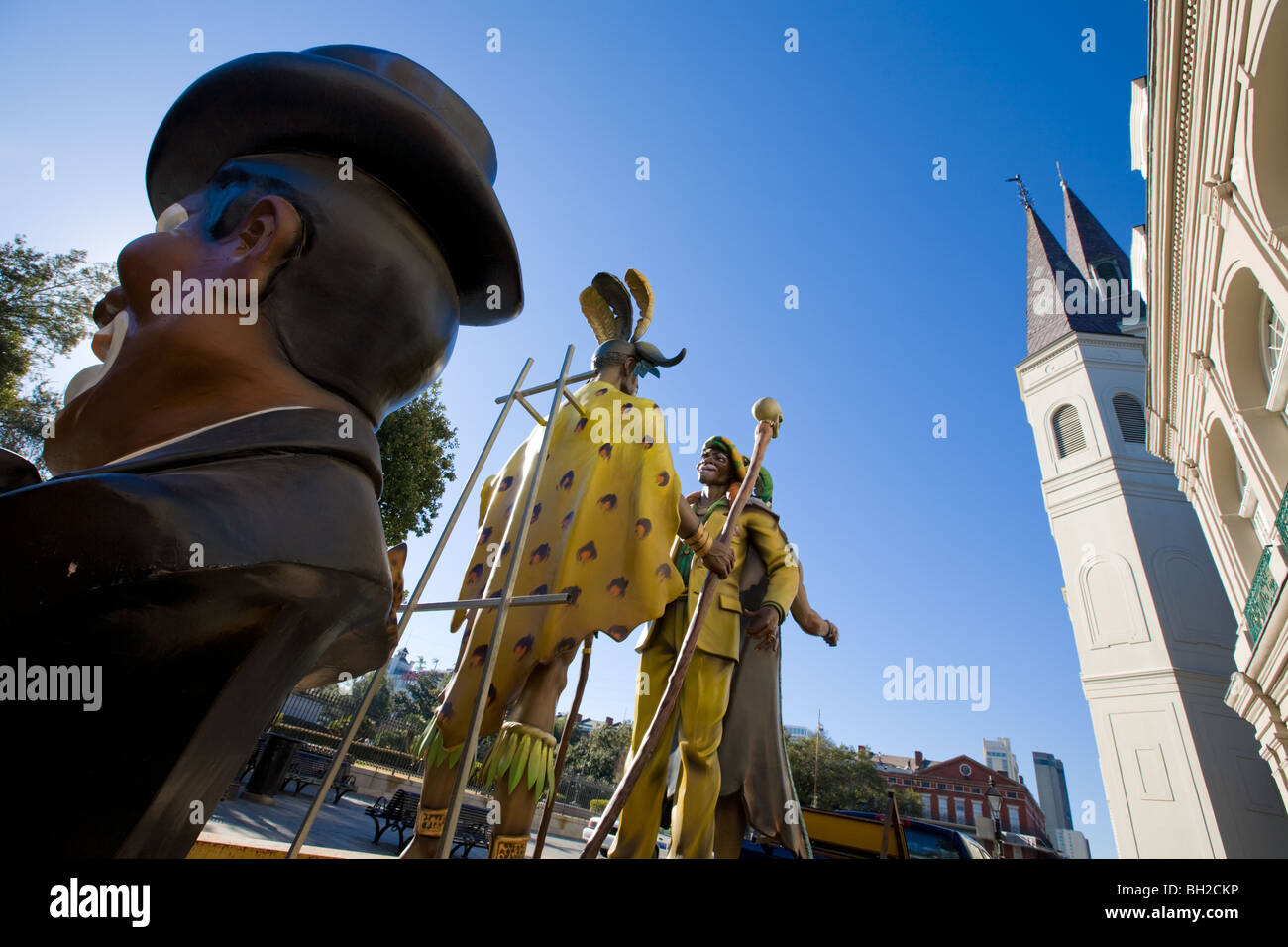 Zulu galleggianti legati per il Mardi Gras lascia lo stato della Louisiana Museum, del Quartiere Francese di New Orleans Foto Stock