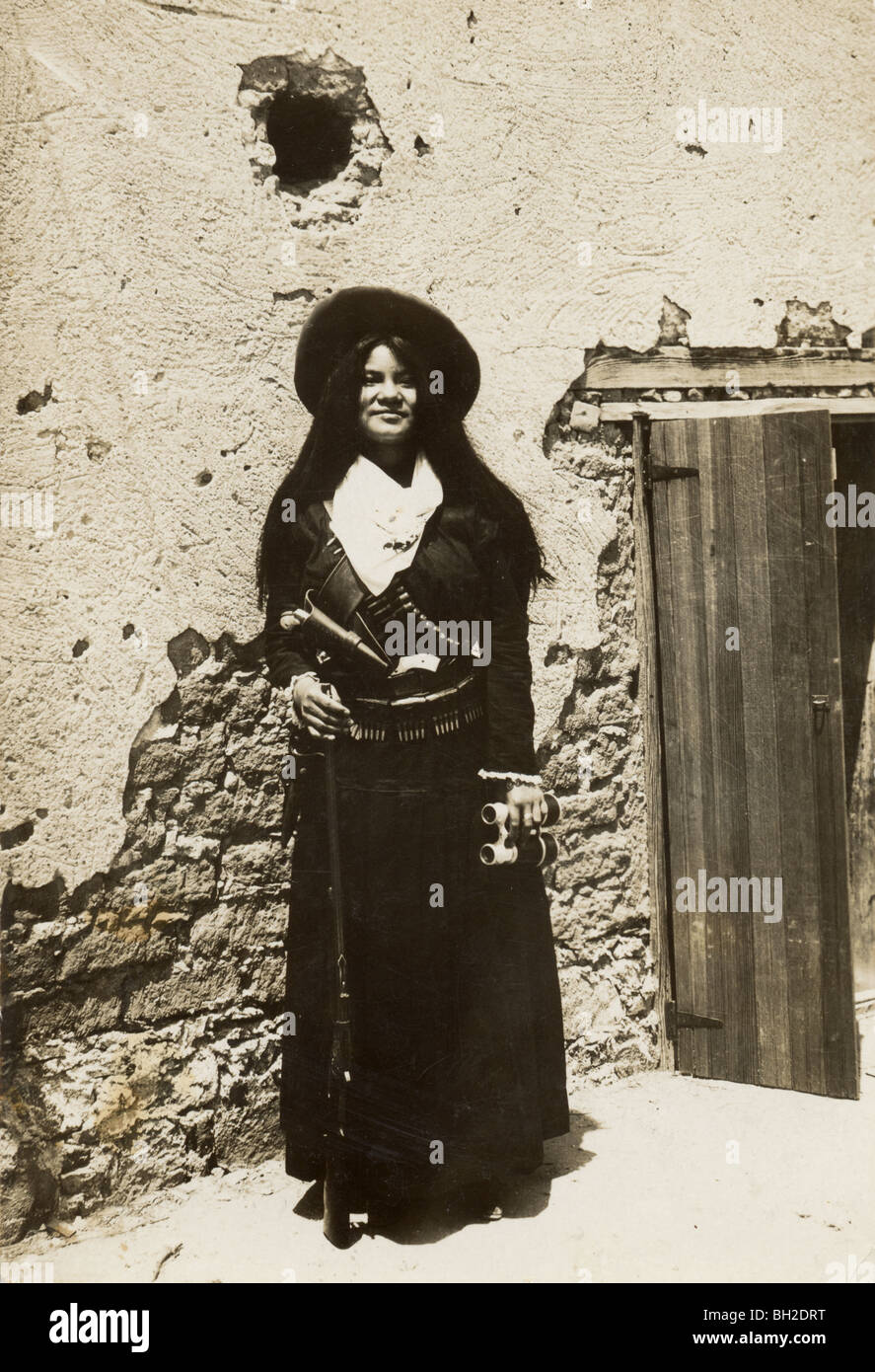 Donna soldato in la rivoluzione messicana Foto Stock