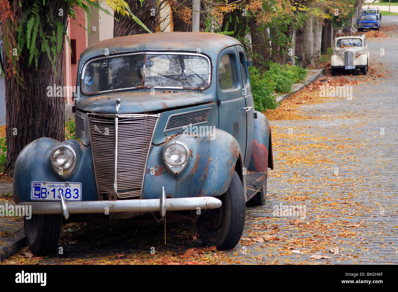 Vecchia auto a Colonia del Sacramento street. uruguay, Sud America. Foto Stock