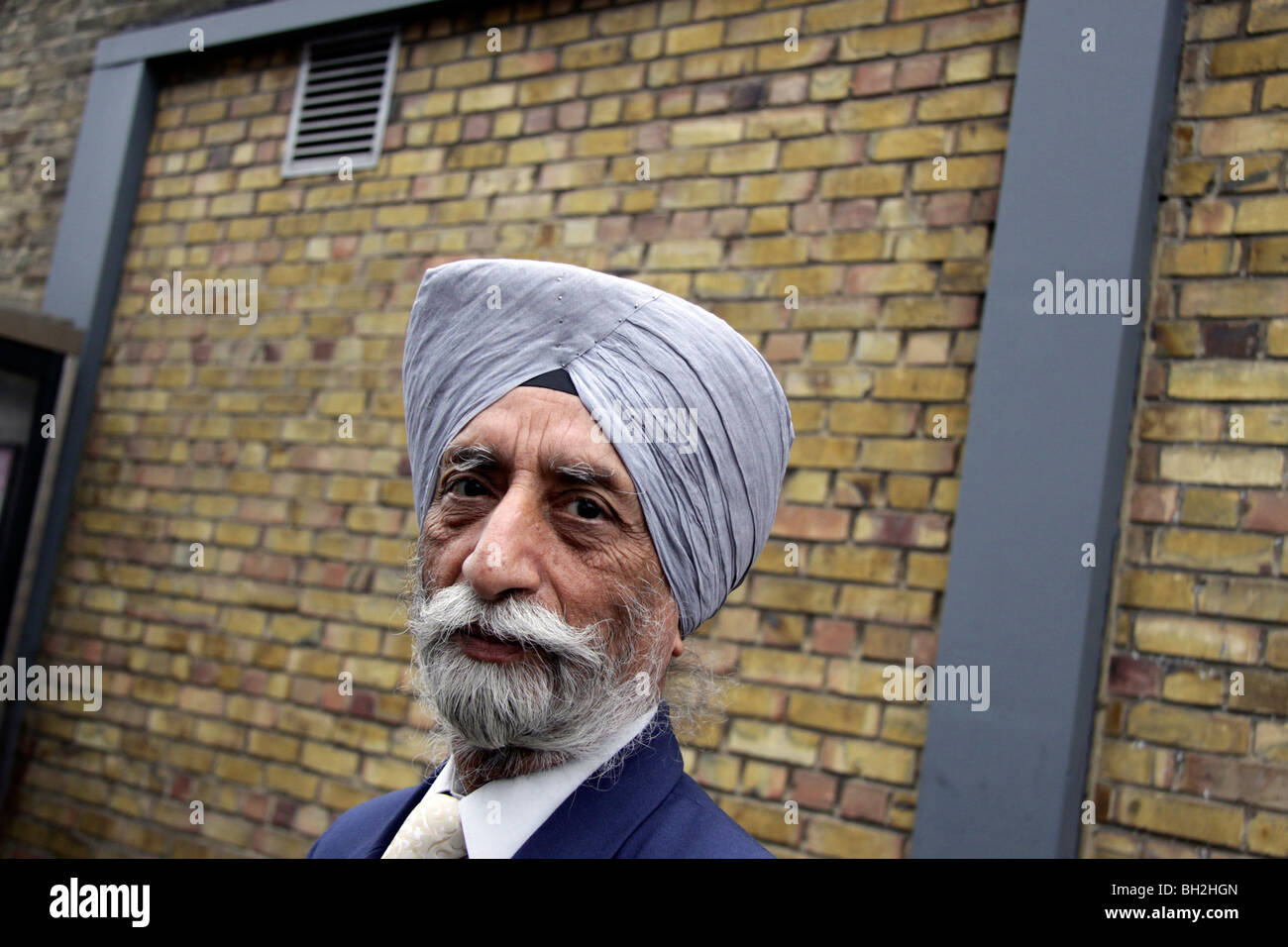La religione sikh uomo in Upton Park, a est di Londra Foto Stock