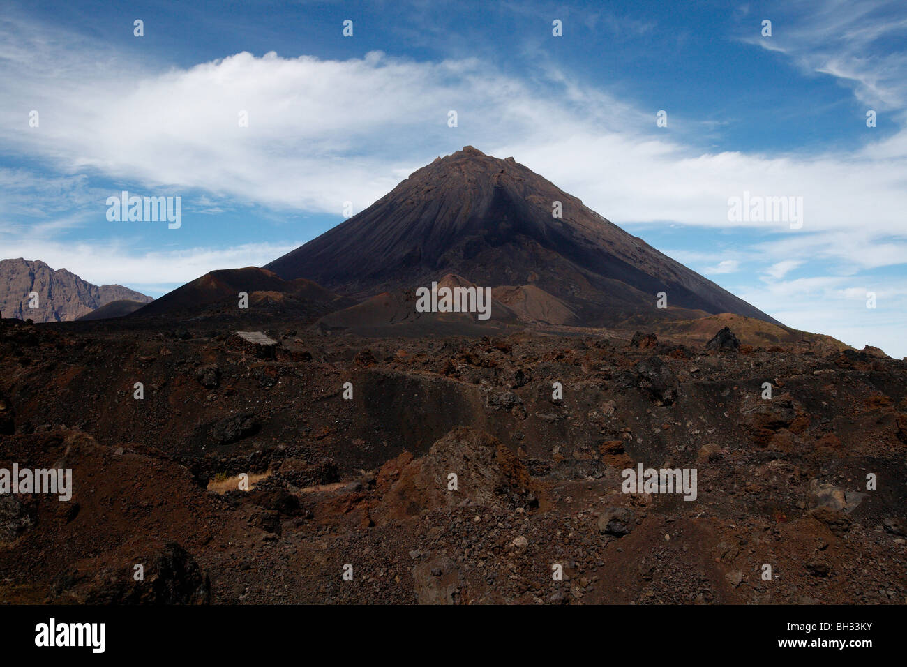 Vulcano pico do fogo immagini e fotografie stock ad alta risoluzione ...