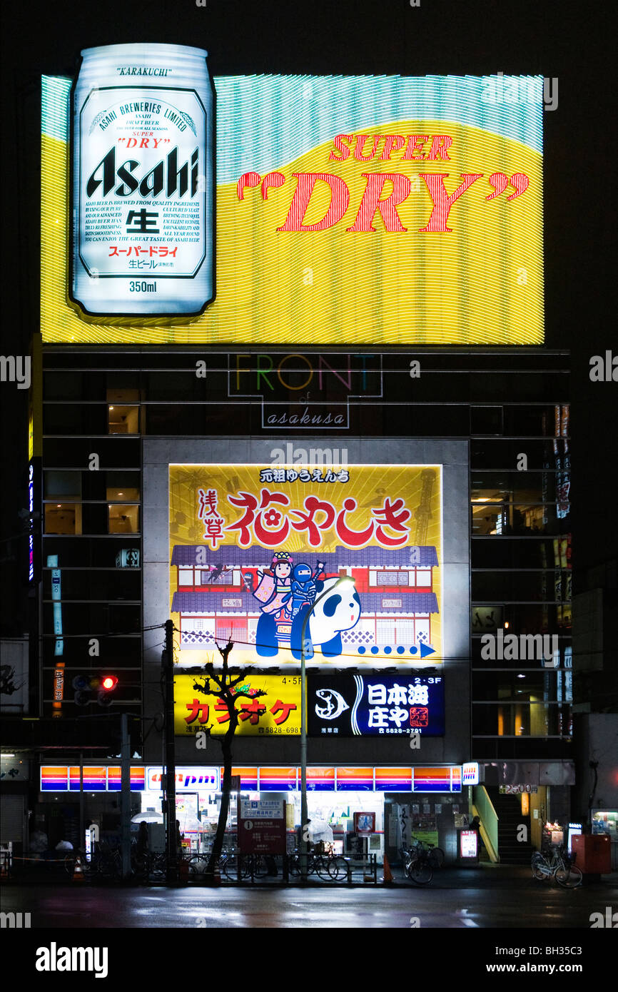 Scena di strada a Tokyo in Giappone Foto Stock