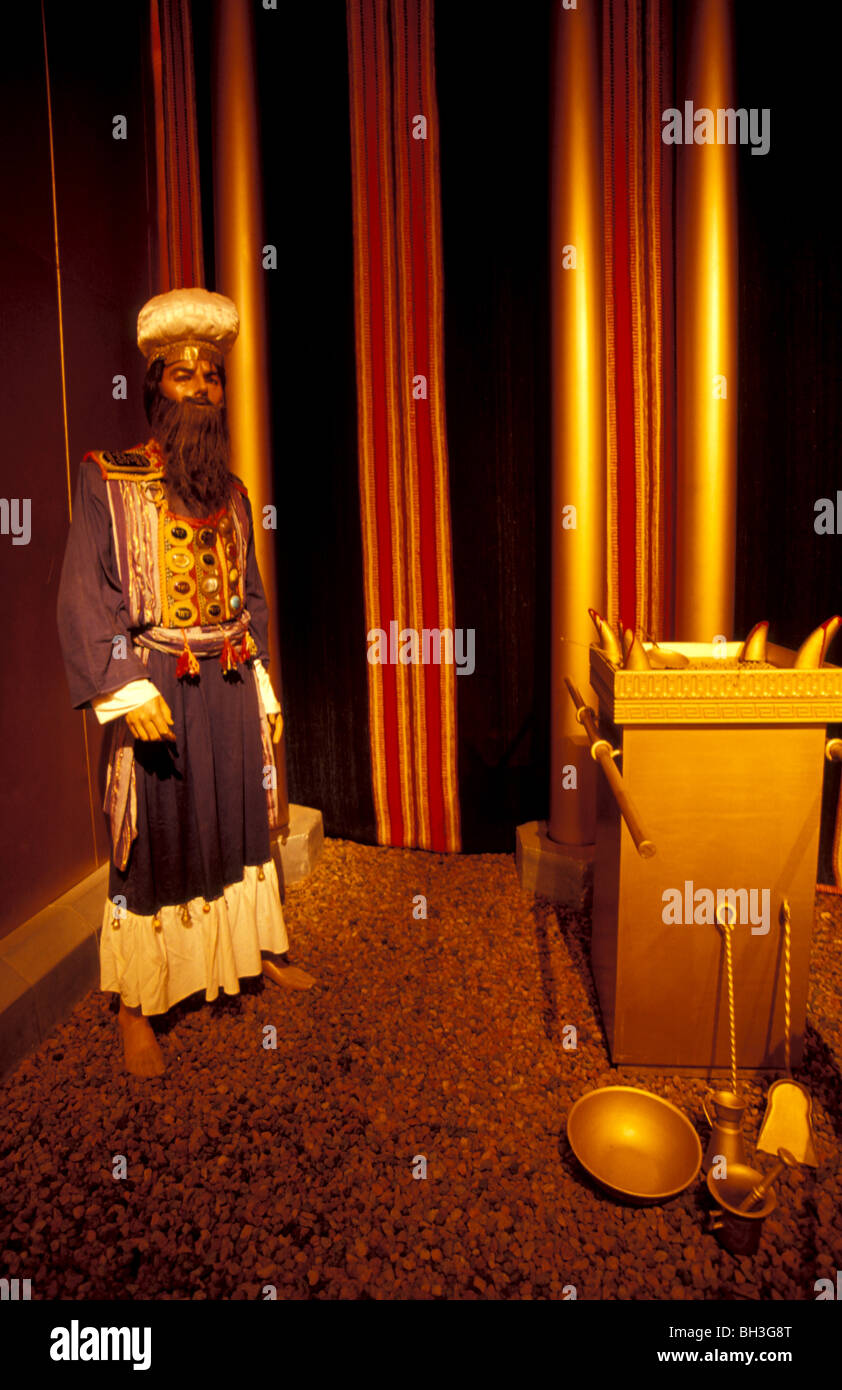 Israele, il tabernacolo nel deserto, la replica nella valle di Timna, il sommo sacerdote e l'altare dell'incenso Foto Stock