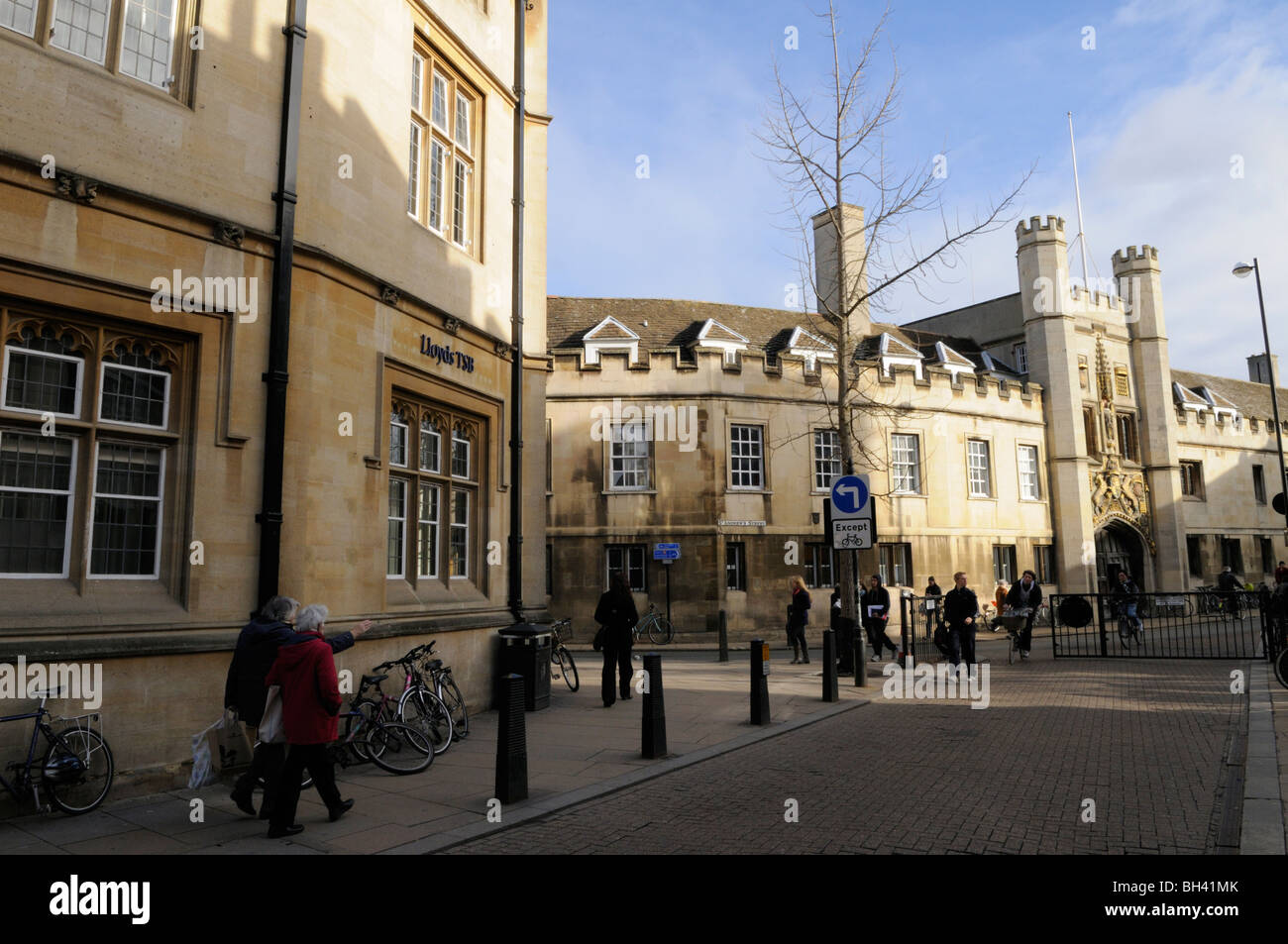 Inghilterra; Cambridgeshire; Cambridge; St Andrews Street guardando verso Cristi College Foto Stock