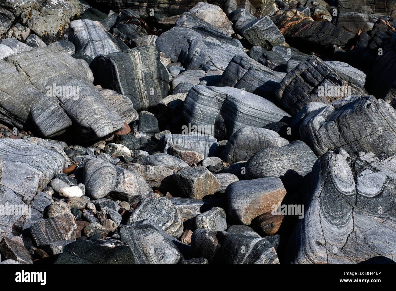 Le rocce su Clashnessie Bay, Sutherland, Scotland, Regno Unito Foto Stock