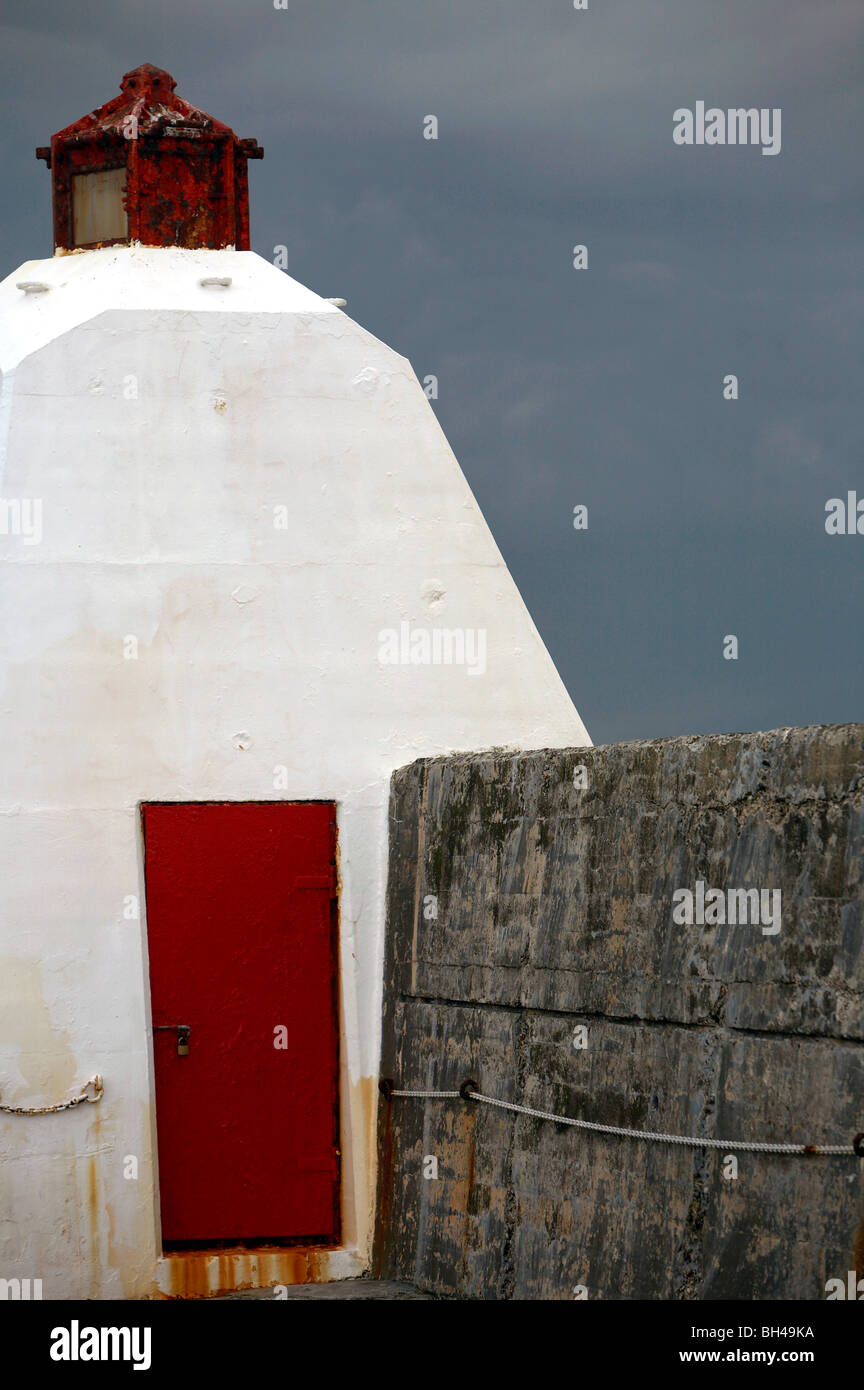 Composizione astratta di Burghead harbour luce. Foto Stock