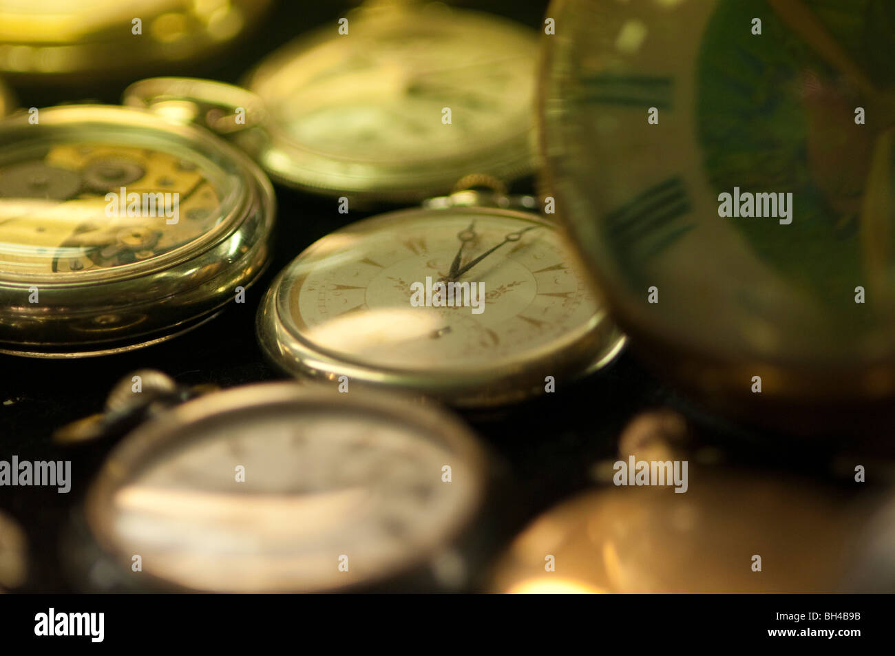 Orologi da tasca sul display al Grand Bazaar, Istanbul Foto Stock